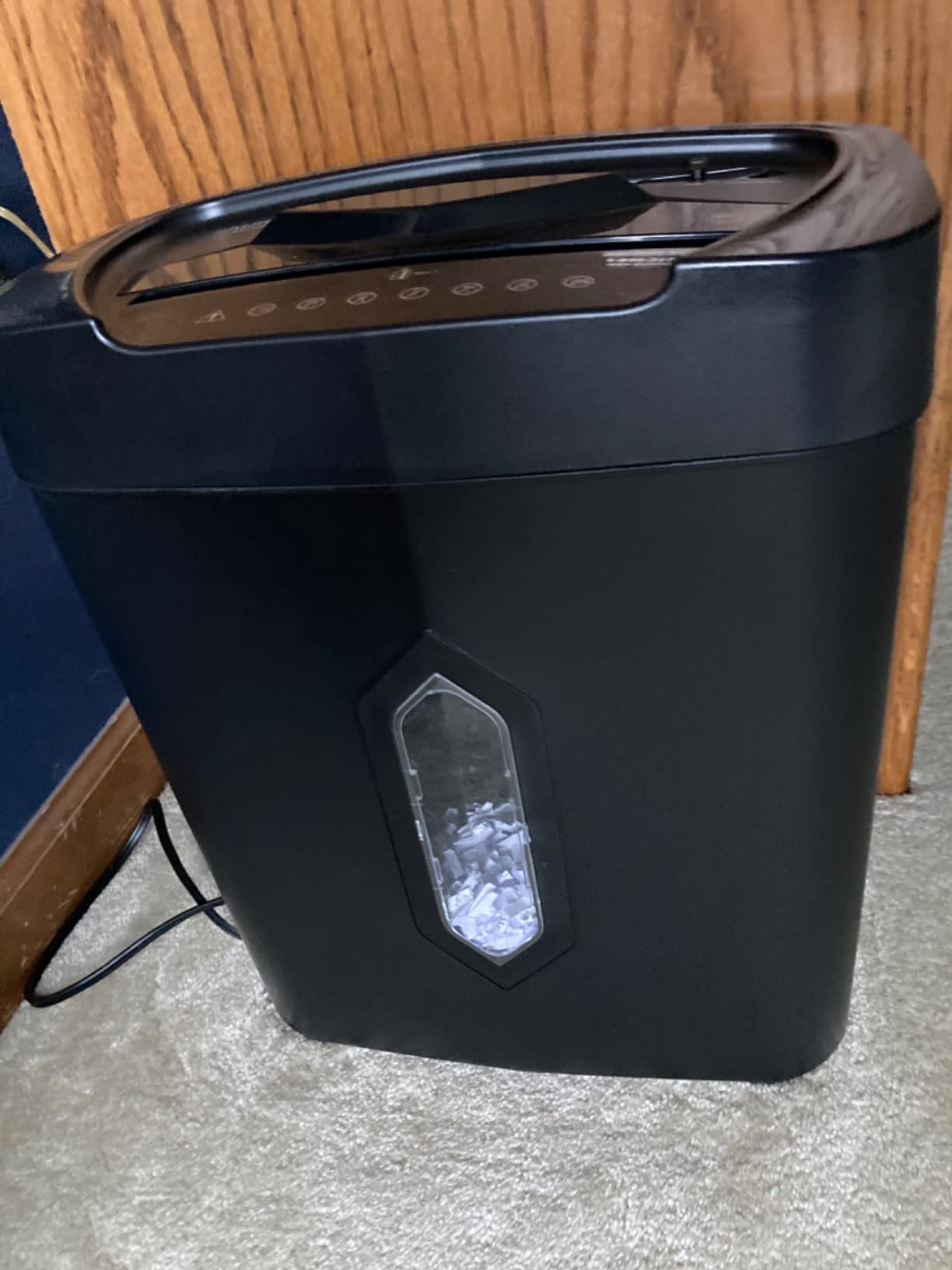 Aurora 12-Sheet Crosscut Paper and Credit Card Shredder with 5.2 gal Wastebasket customer photo 2