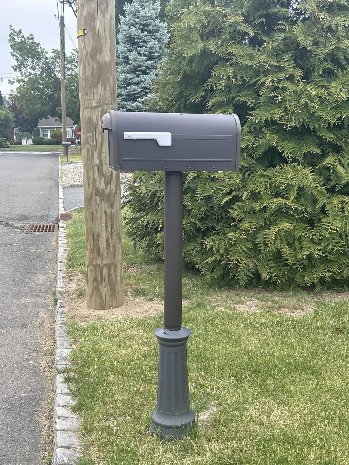 Architectural Mailboxes 8830RZ-10 Winston Post Mount Mailbox, Rubbed Bronze customer photo 2