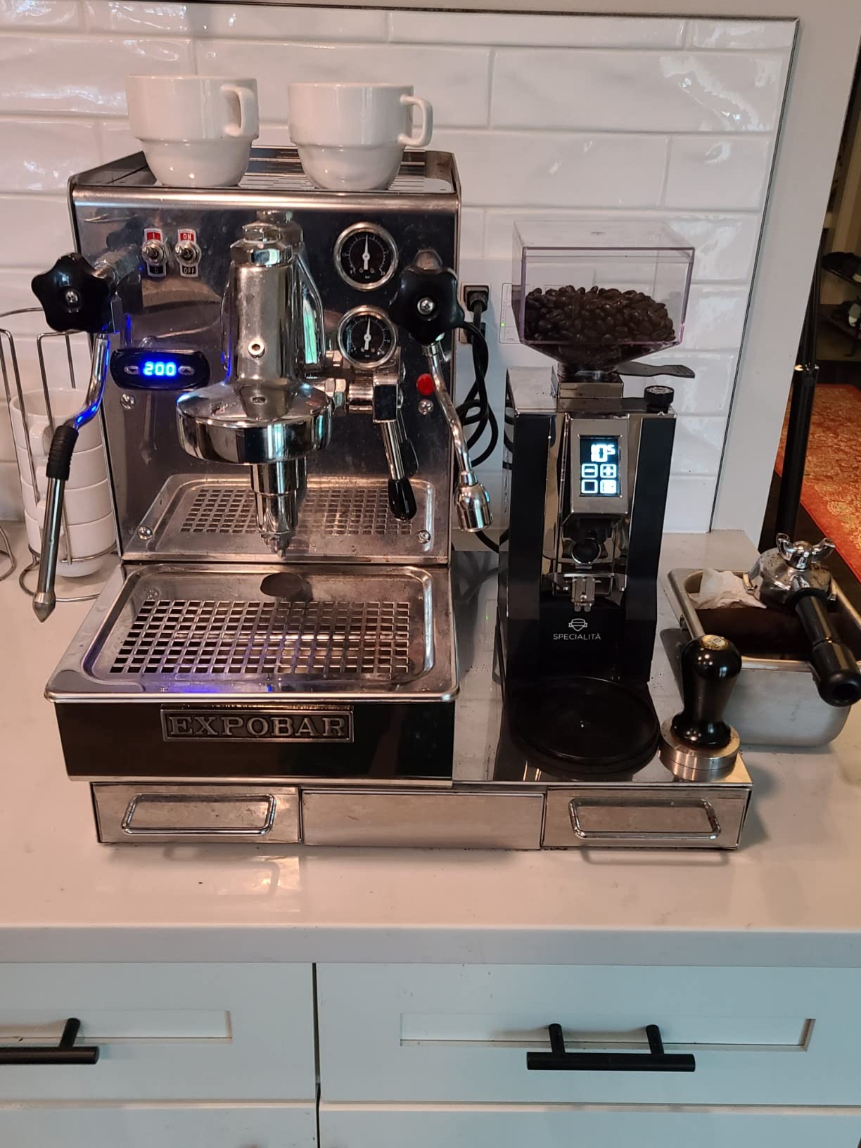 Eureka Mignon Specialita Espresso Grinder | Silent Technology | Stepless 55mm Burrs | Touchscreen | Black customer photo 1