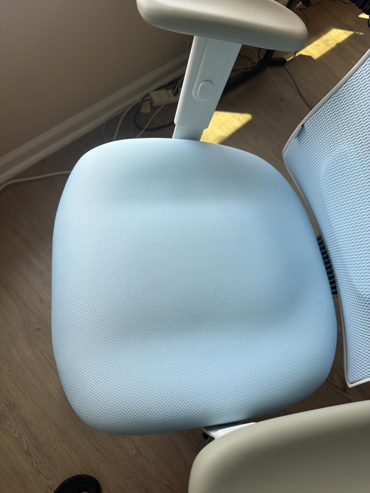 SIHOO M18 Ergonomic Office Chair, Mesh Back Desk Chair with Headrest customer photo 1