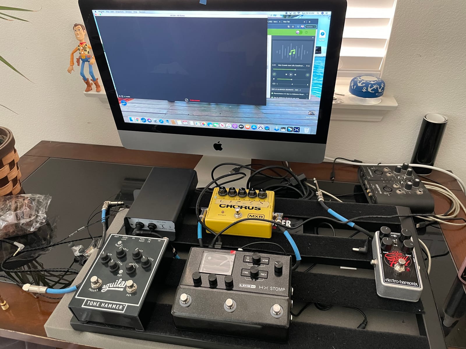 Line 6 HX Stomp Multi-Effects Guitar Pedal customer photo 2