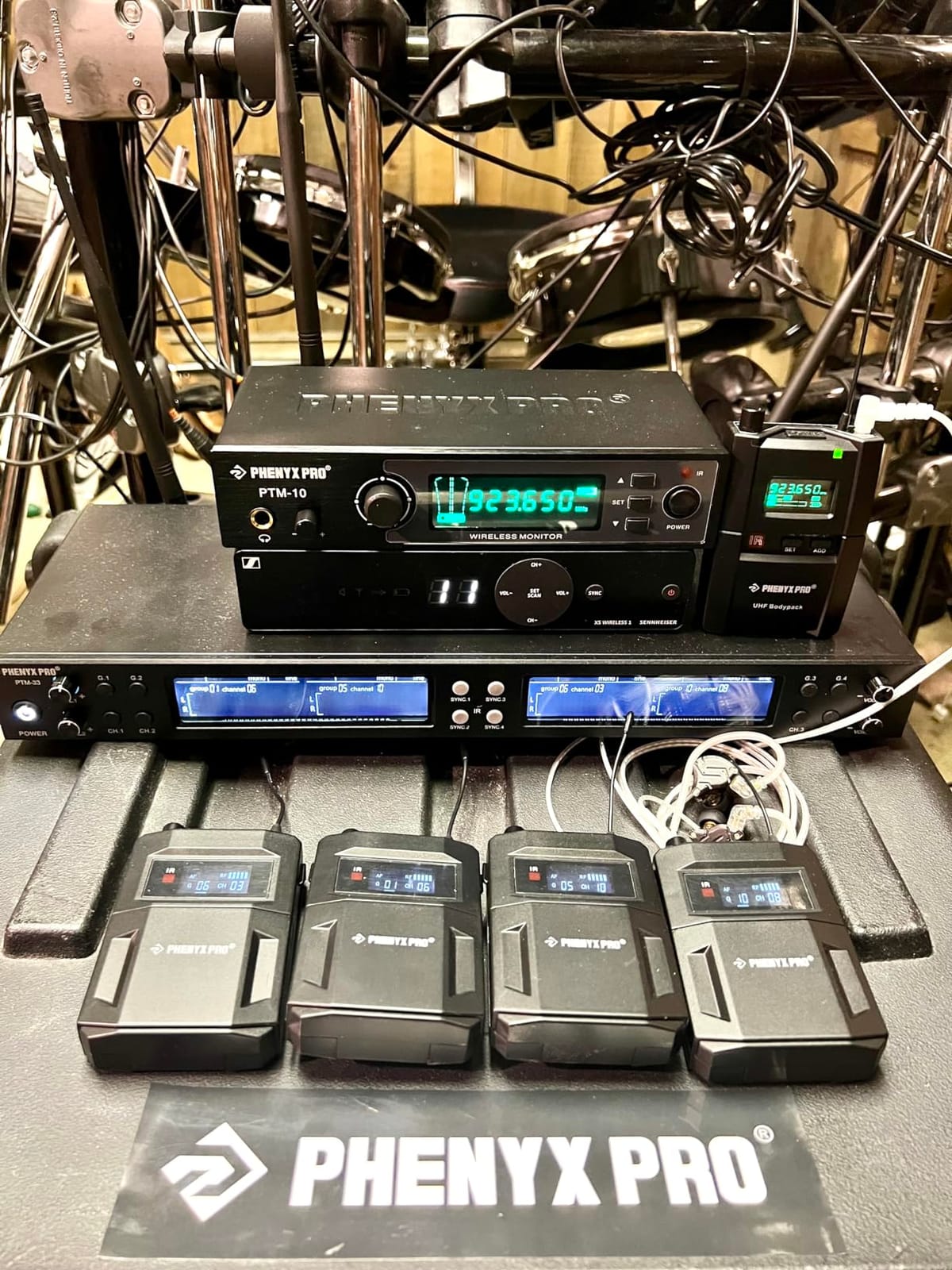 Phenyx Pro UHF Stereo Wireless in Ear Monitor System, Wireless IEM, 900MHz Band Selectable Frequency, Rack Mountable, 160 ft. Operation, Suitable for Stage, Studio, Exhibit, Lecture, Speech (PTM-10) customer photo 1