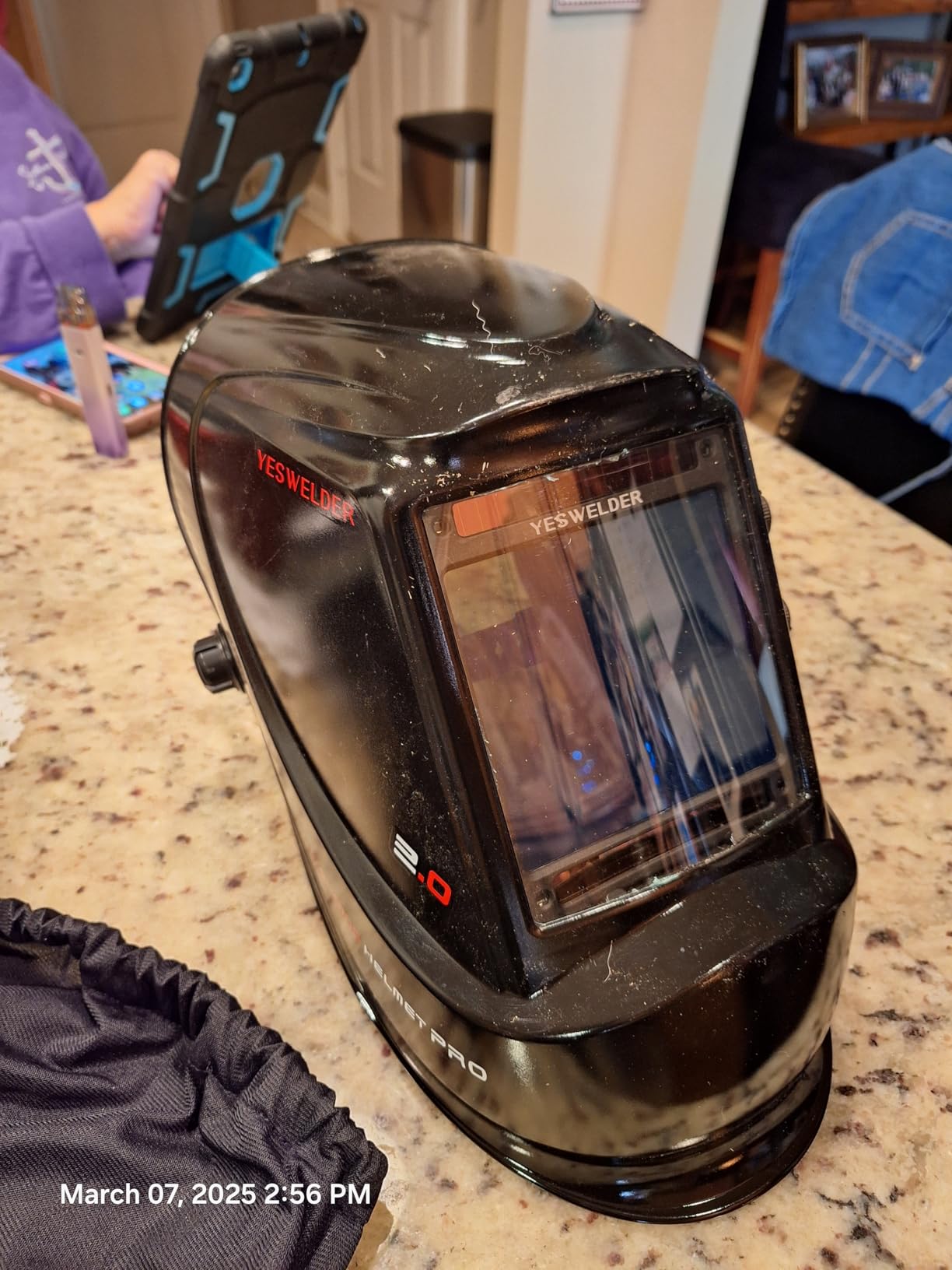 YESWELDER Auto Darkening Welding Helmet, Large View, LYG-M800H customer photo 2