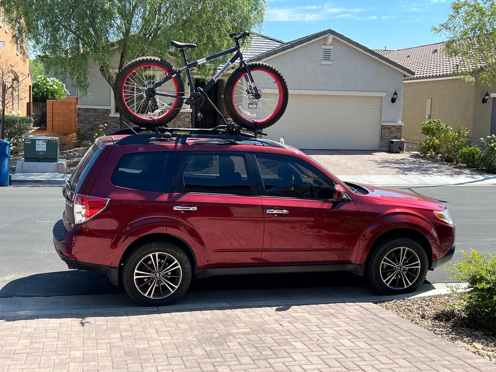 Thule ProRide XT Roof Bike Rack customer photo 1