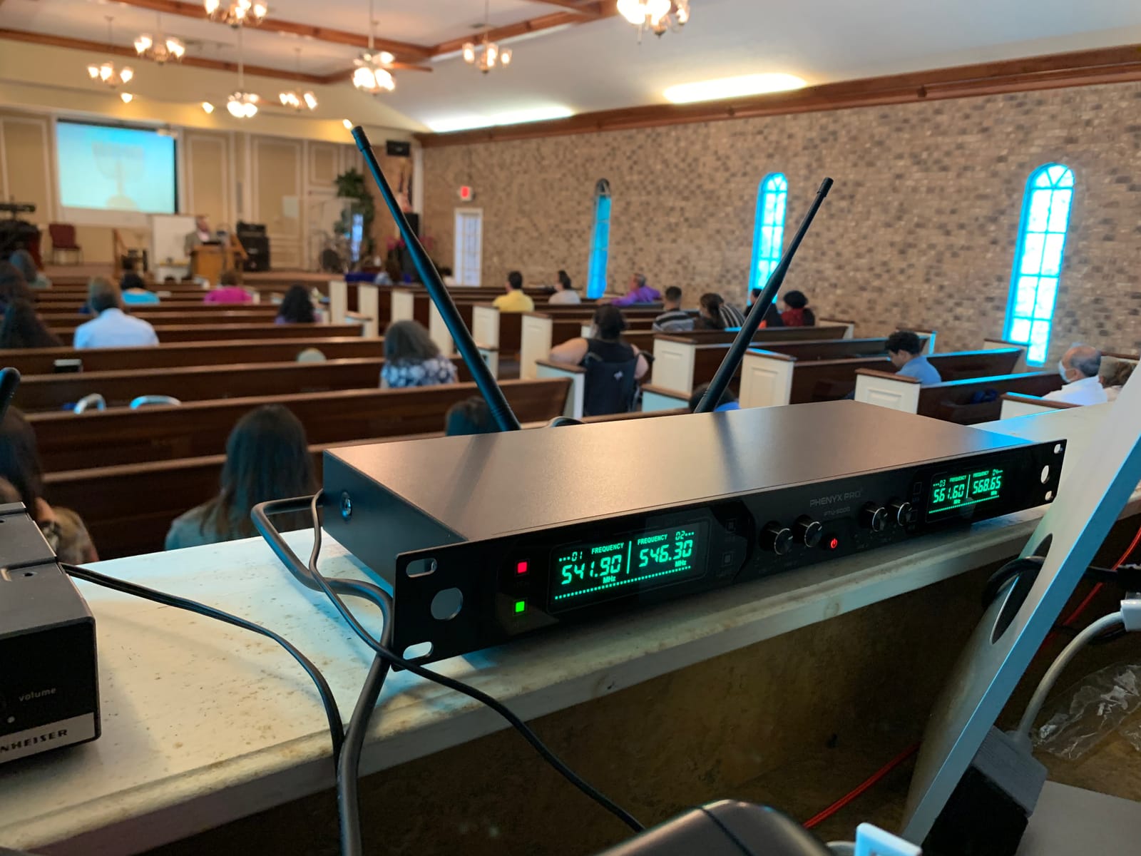Phenyx Pro 4-Ch UHF Fixed Frequency Wireless Microphone PTU-5000-2H2B customer photo 2