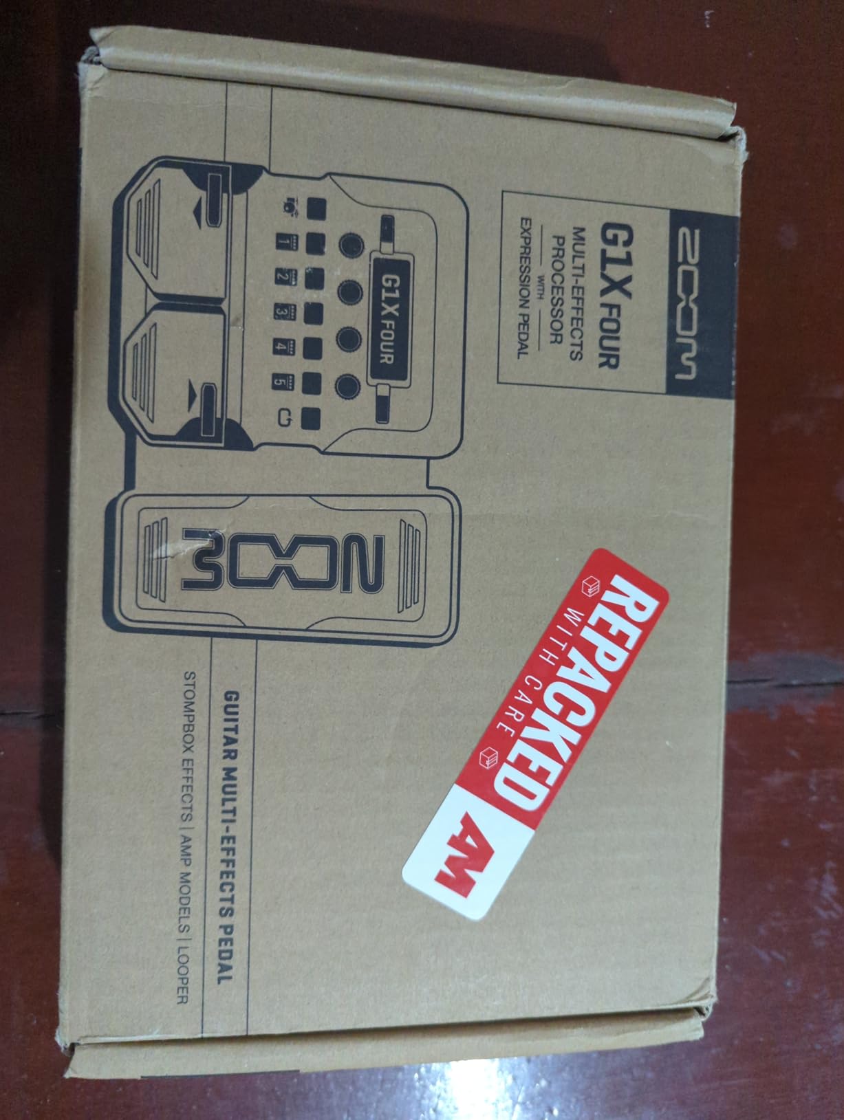 Zoom G1X Four Guitar Multi-Effects Processor with Expression Pedal customer photo 2