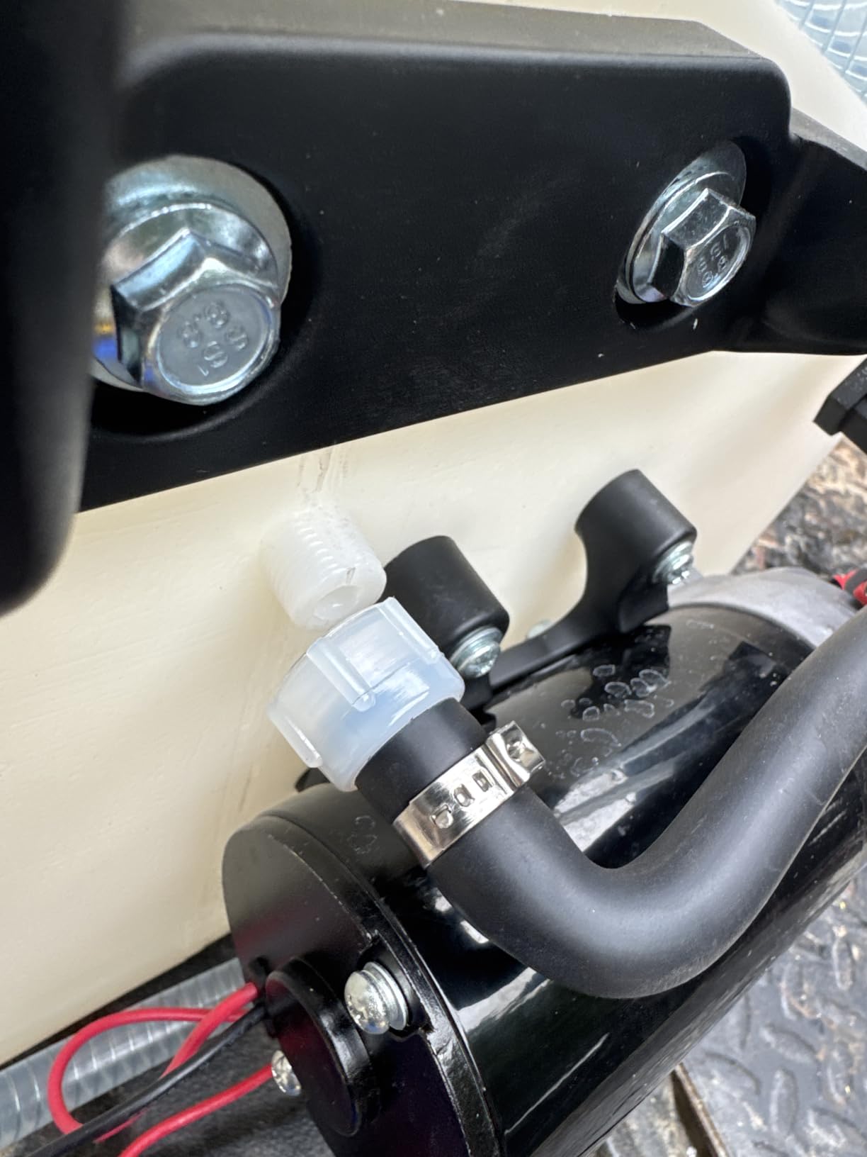 NorthStar 26-Gallon ATV Boomless Broadcast/Spot Sprayer, 2.2 GPM, 12V customer photo 1
