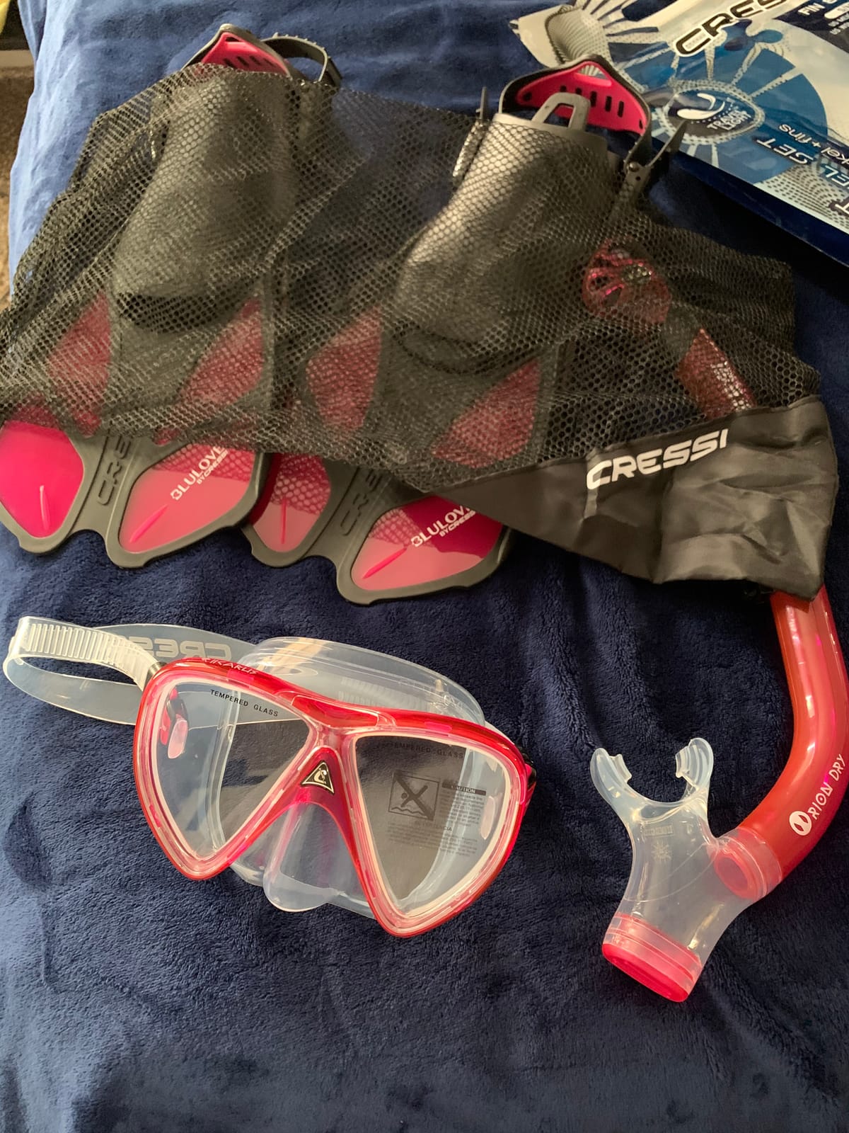 Cressi Adult Snorkel Set (Mask, Dry Snorkel, Adjustable Fins) - Light for Travel - Ocean Set: Designed in Italy customer photo 2