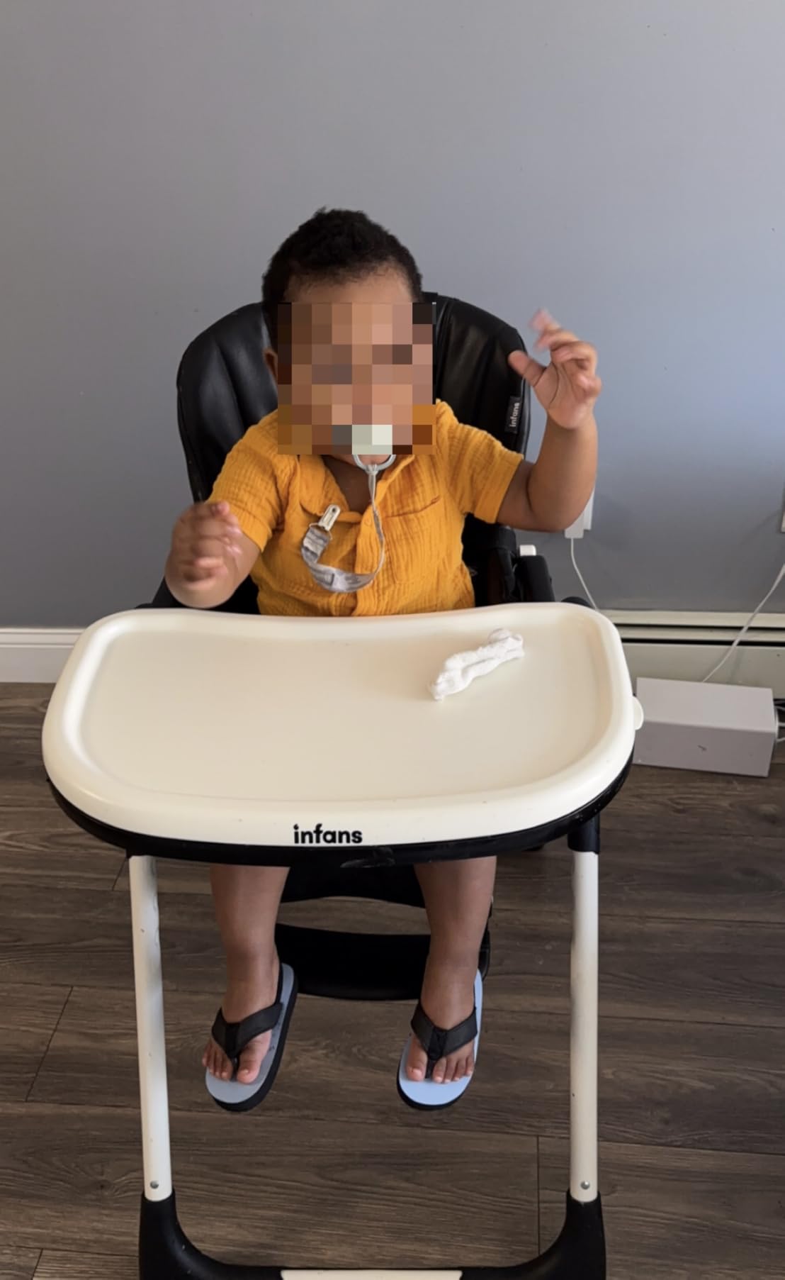 INFANS High Chair for Babies and Toddlers Reclining Seat Black customer photo 1