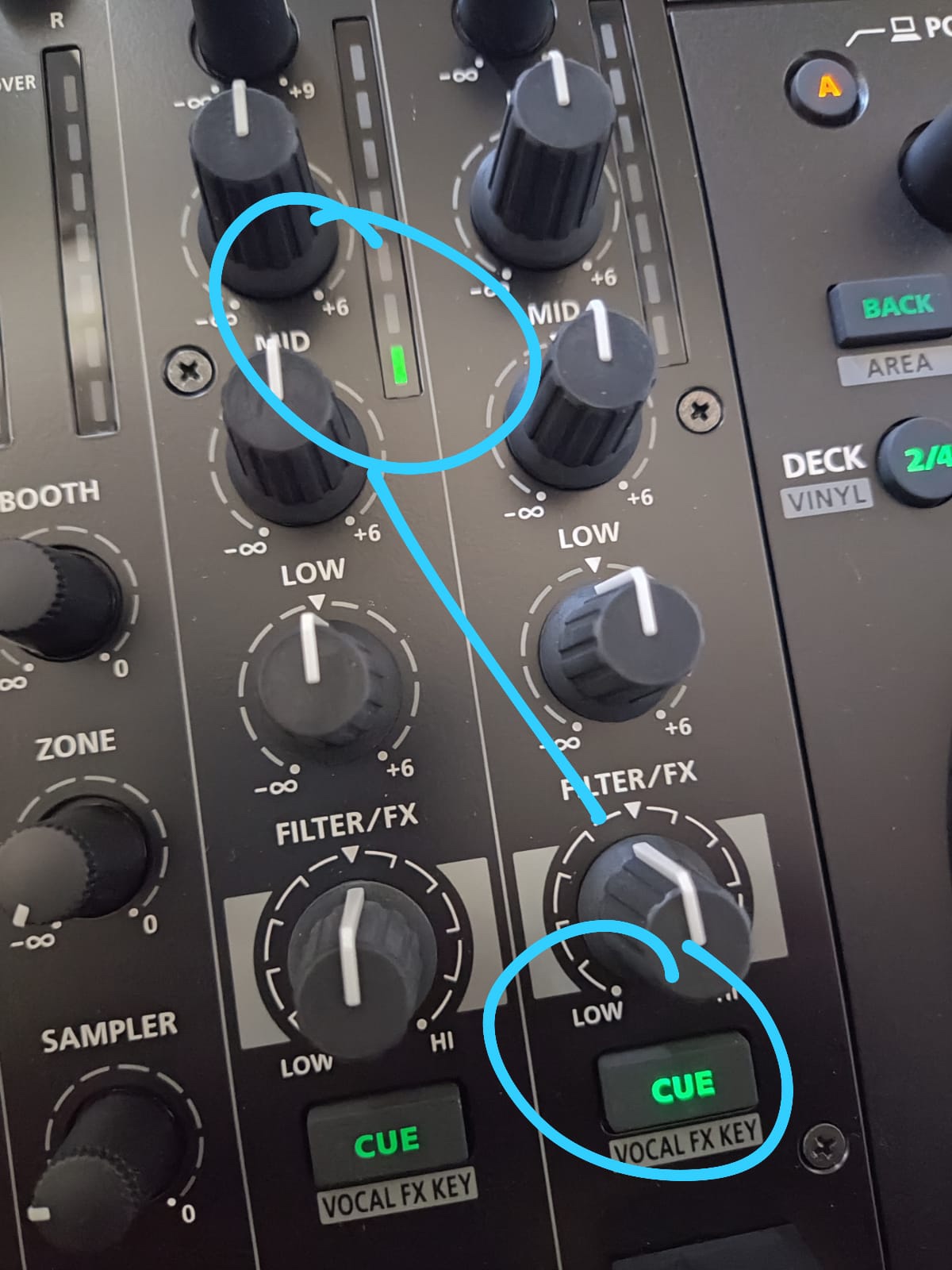 Roland DJ-707M DJ Controller for live streamers and content creators (DJ-707M) | 4-channel Serato DJ controller with dual USB and feedback suppression for mixing, performance and loudspeaker management customer photo 2