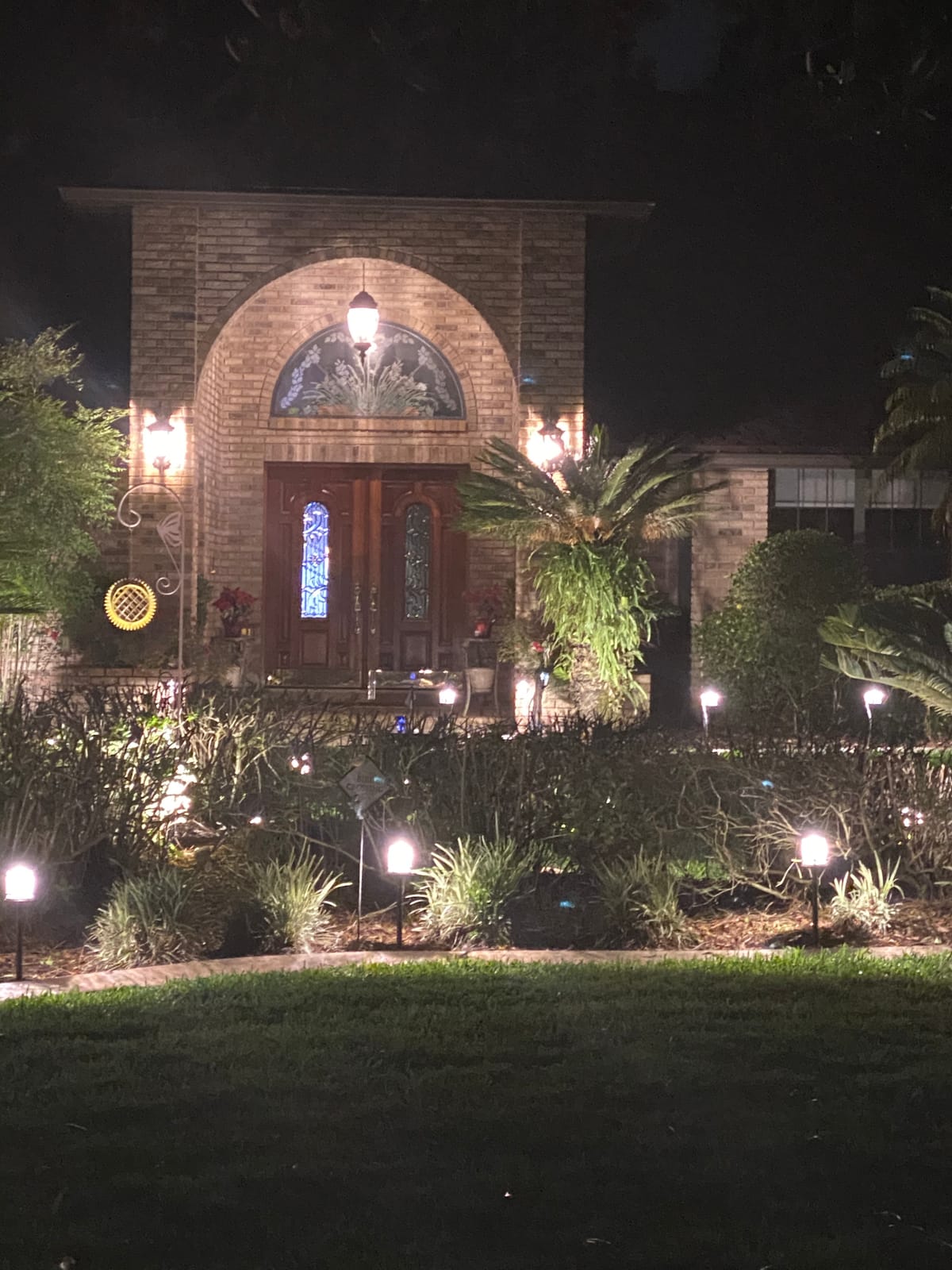 hykolity Low Voltage LED Landscape Kits, 12V-15V Pathway Flood Light Kits customer photo 1