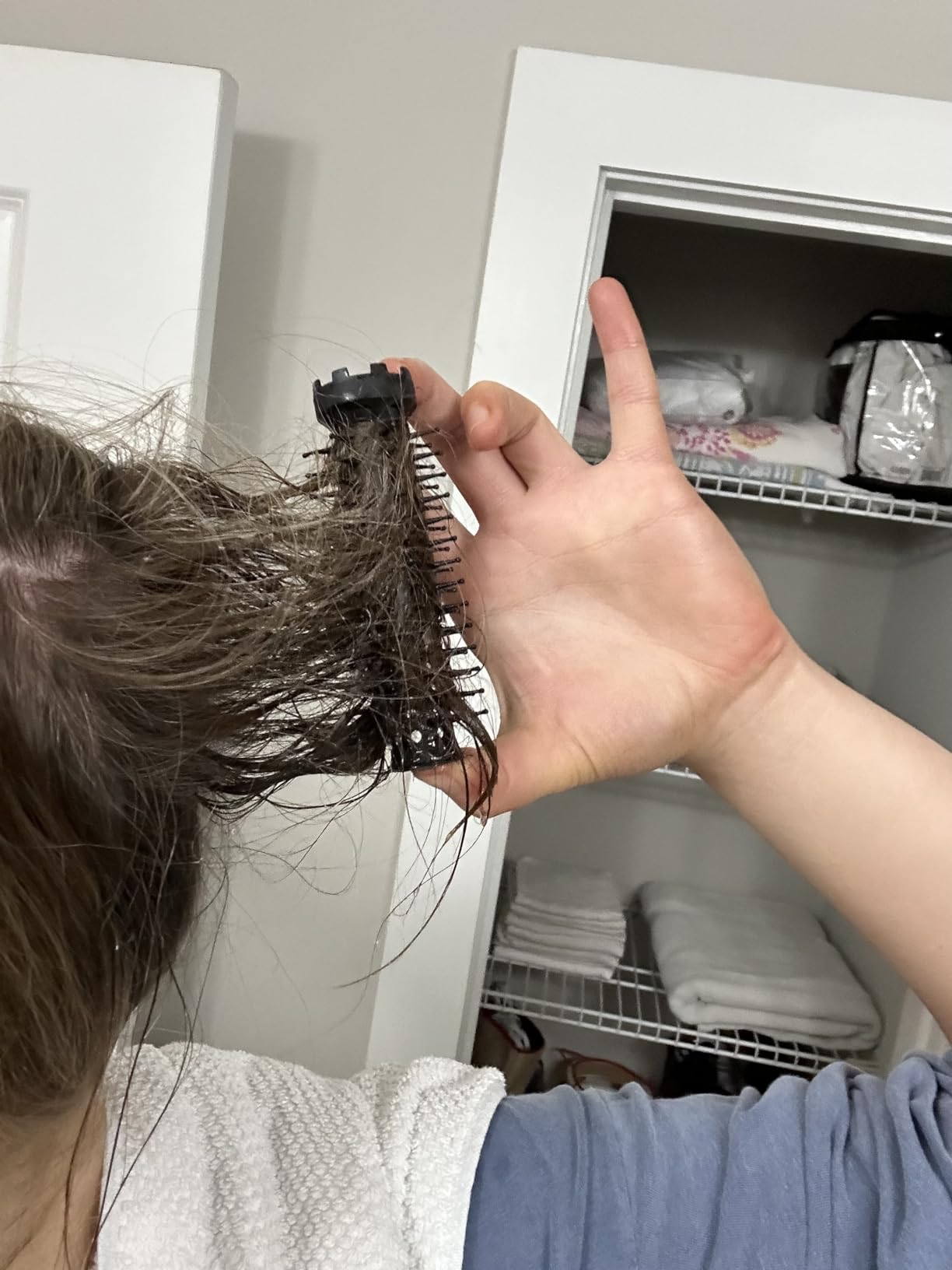 Hot Tools Pro Artist Hot Air Styling Brush | Style, Curl and Touch Ups (1”) Black customer photo 2
