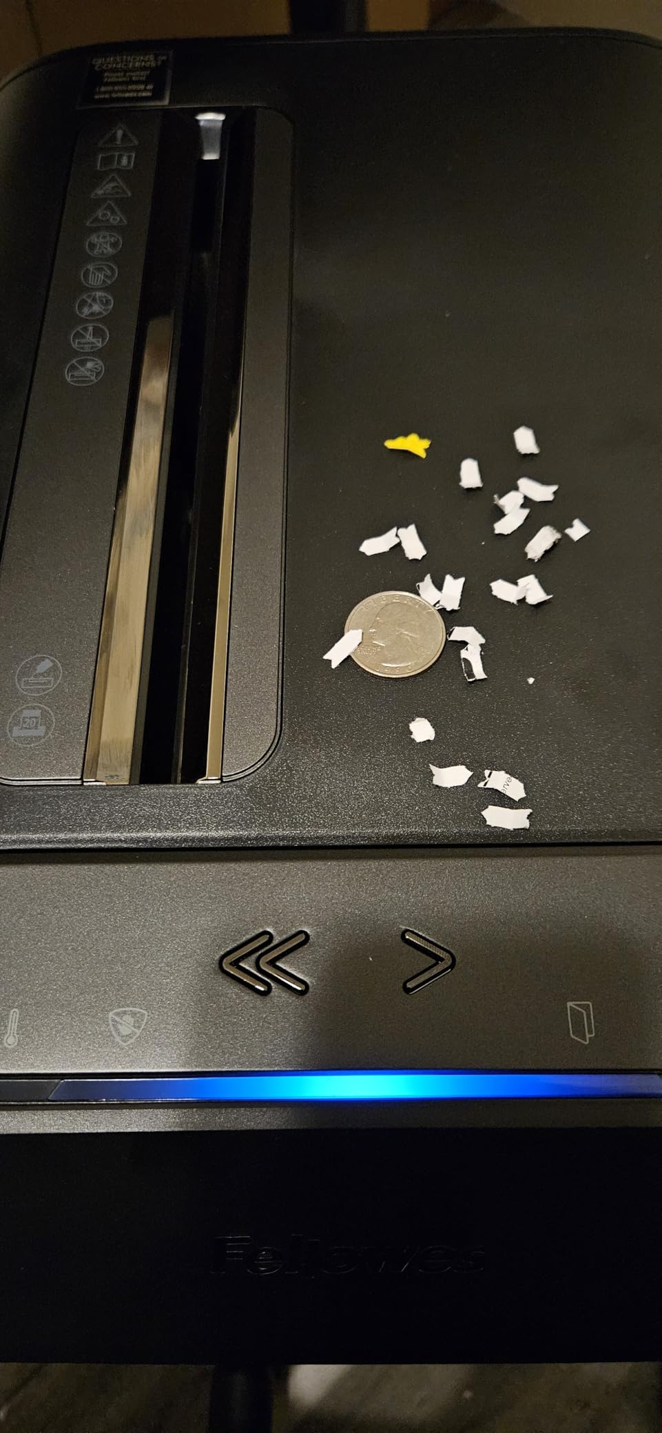 Fellowes Powershred LX220 Micro-Cut Paper Shredder, White customer photo 1
