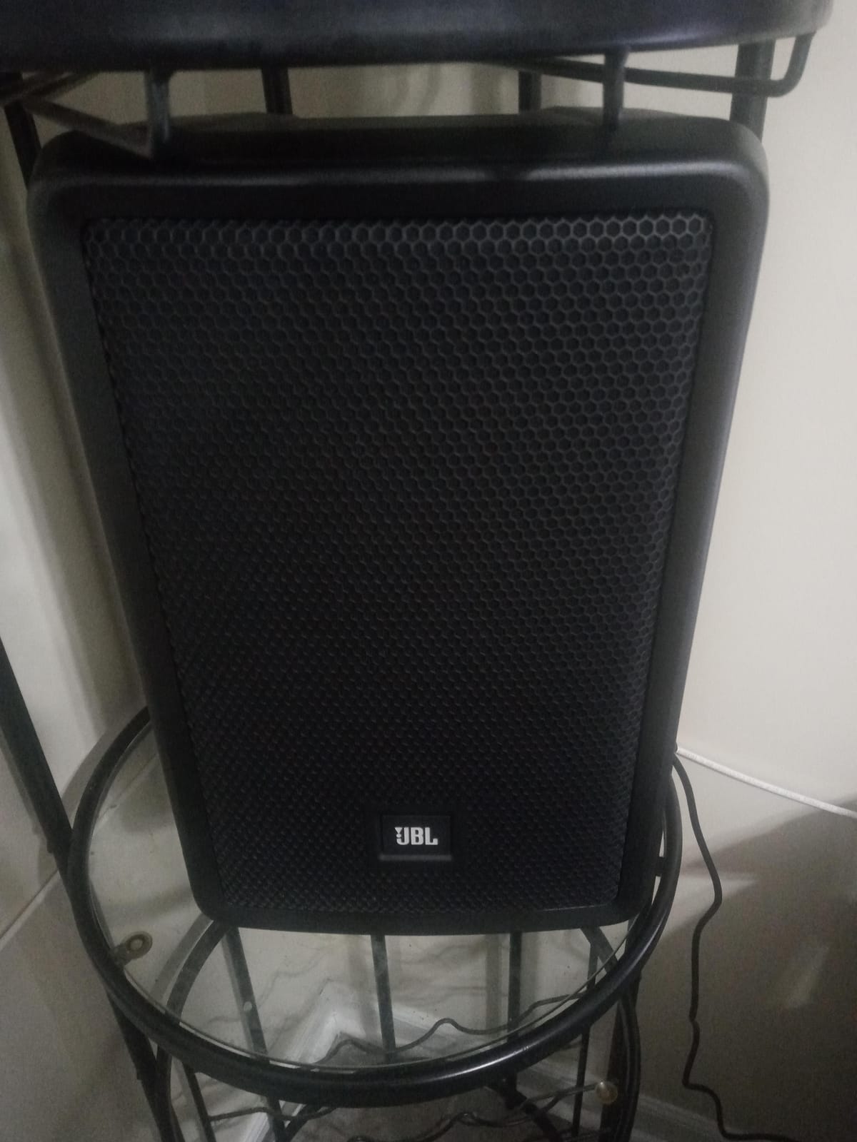 JBL Professional IRX108BT Powered PA Speaker, Portable Loudspeaker with Bluetooth, 8 Inch Woofer, 1300 Watt, Mobile DJ, Musicians, Small Venues, Ceremonies and Sports Events, Black | Bluetooth, 8 Inch Woofer, 1300 Watt, Mobile DJ, Musicians, Small Venues, Ceremonies, Sports Events customer photo 1