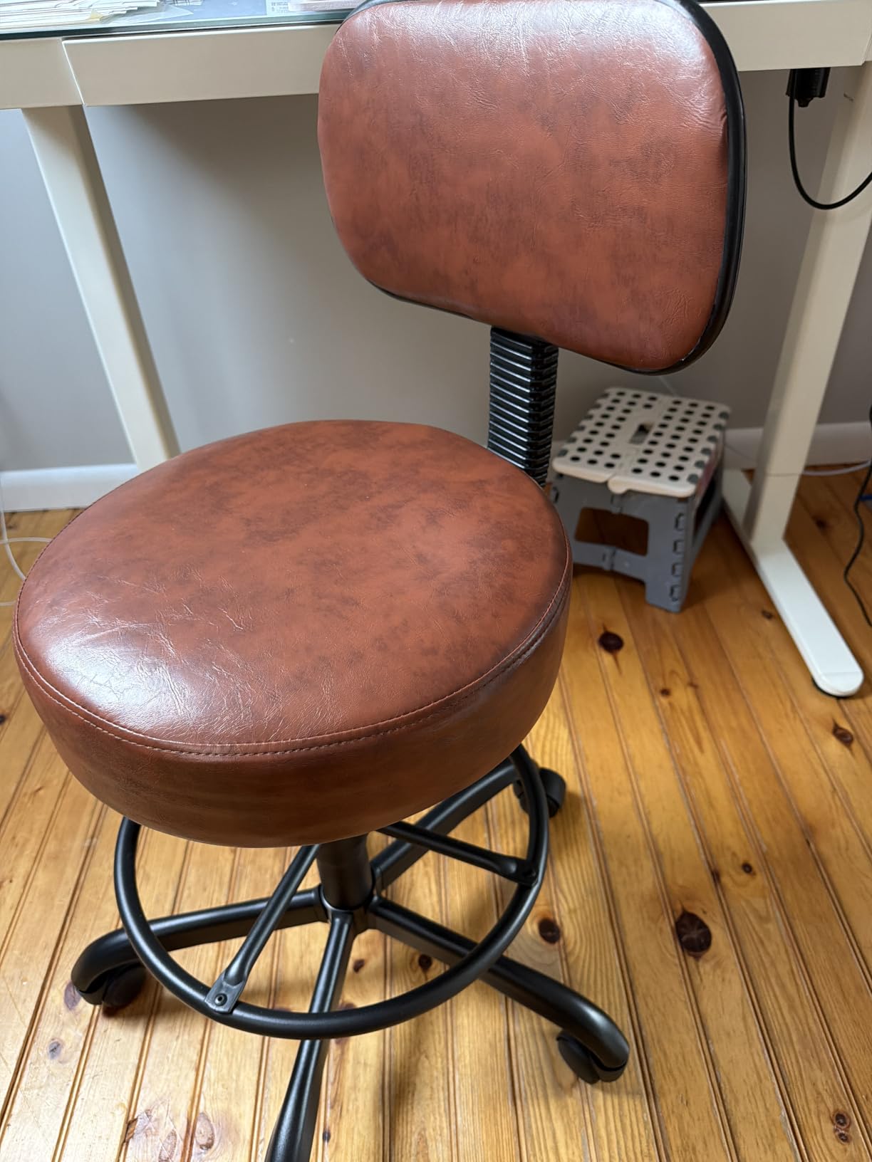 SUPERJARE Drafting Chair with Backrest, Adjustable Foot Rest Rolling Stool | Multi-Purpose Shop Stool, Drafting Stool, Office Desk Chair, Bar Stools with Thick Seat Cushion for Home Bar Kitchen, Black customer photo 1