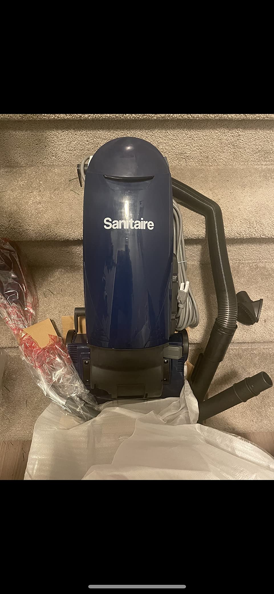 Sanitaire Professional Compact Canister Vacuum Cleaner, SL3681A customer photo 1