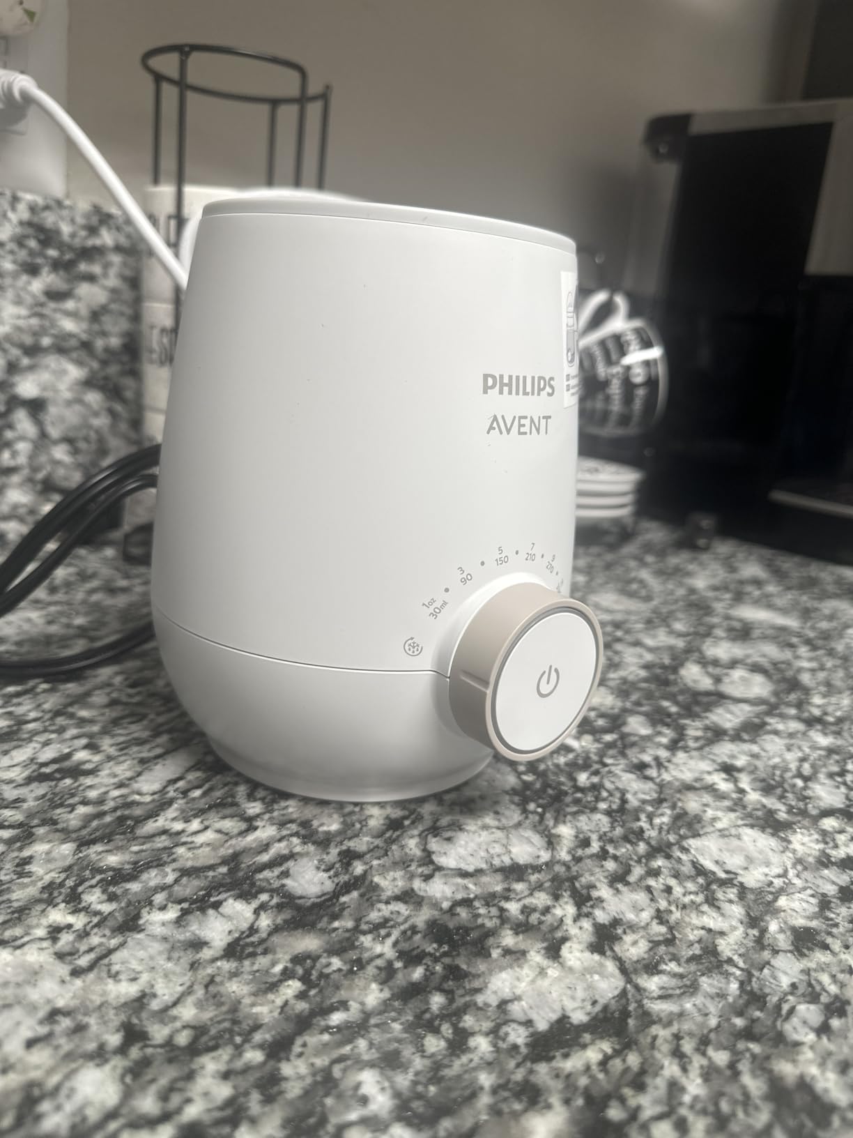 Philips Avent Premium Fast Bottle Warmer with Smart Temperature Control | Warms Milk in 3 Minutes, Water Bath Technology, No Hot Spots, Auto Shut-Off, Fits Most Bottle Brands, SCF358/00 customer photo 2