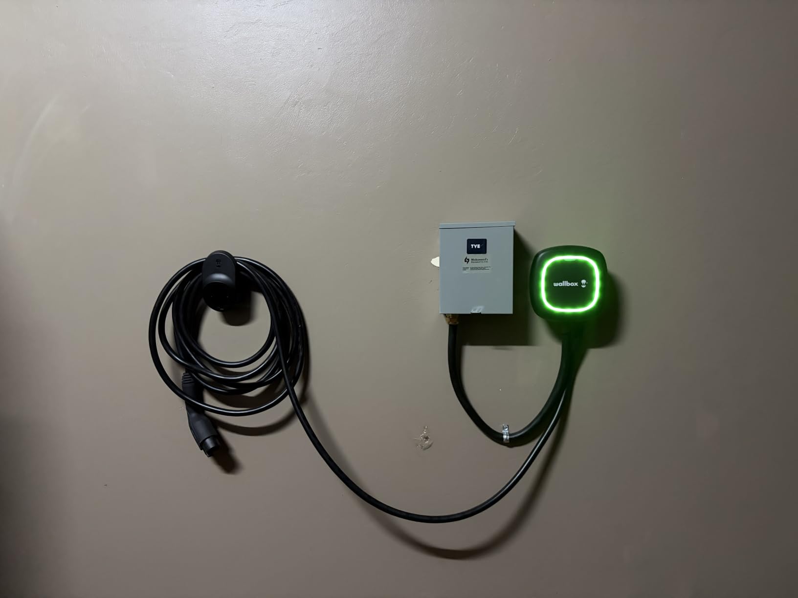 Wallbox Pulsar Plus Level 2 Ev Charger 40A, Electric Car Charger EVSE J1772 customer photo 2