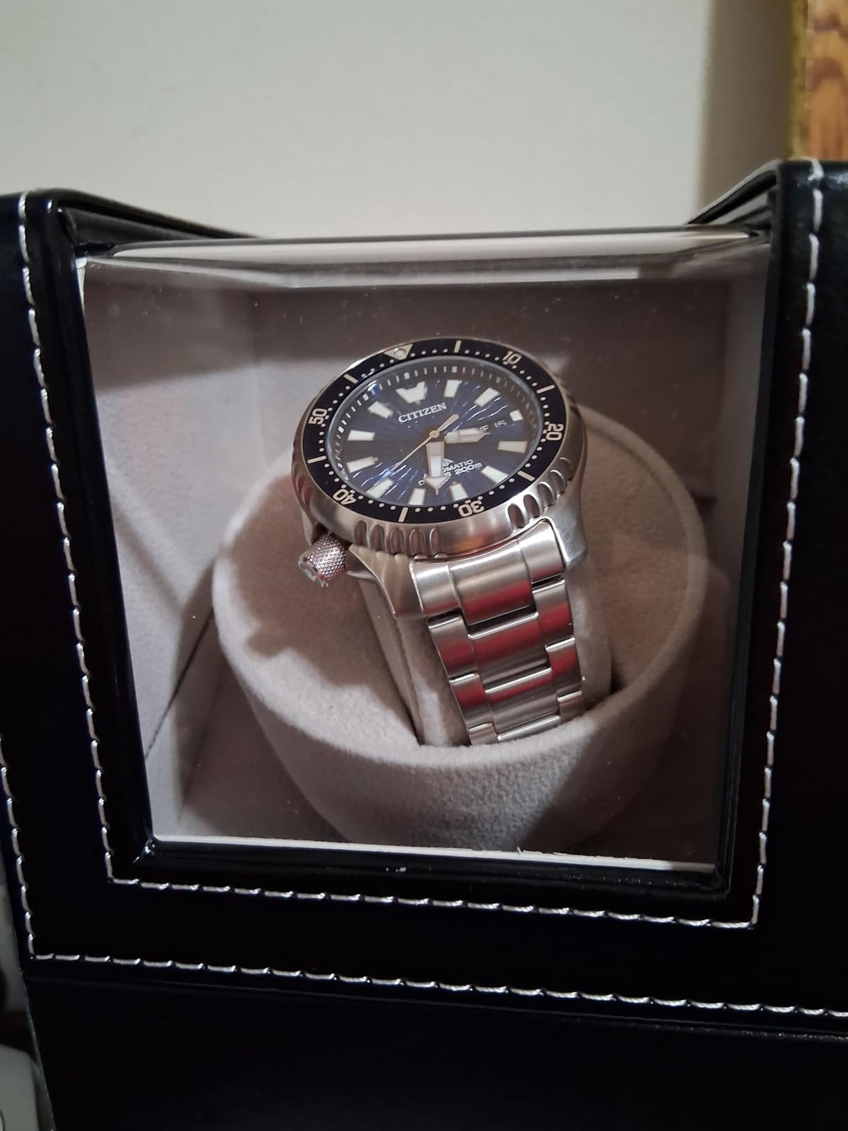Mcbazel Single Watch Winder, Ultra Quiet Japanese Motor Automatic Watch Winder Box with Adjustable Watch Pillow customer photo 1