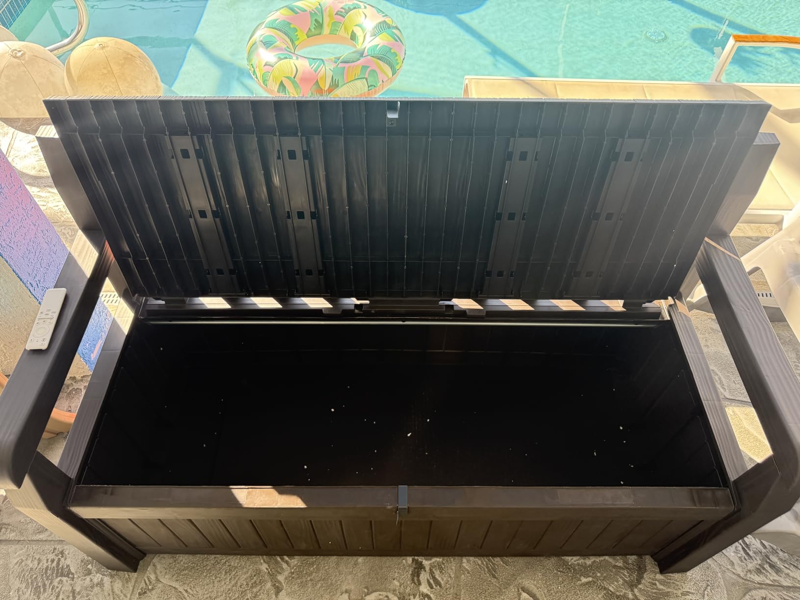 Keter Solana 70 Gal Outdoor Storage Bench for Patio and Pool Accessories customer photo 2