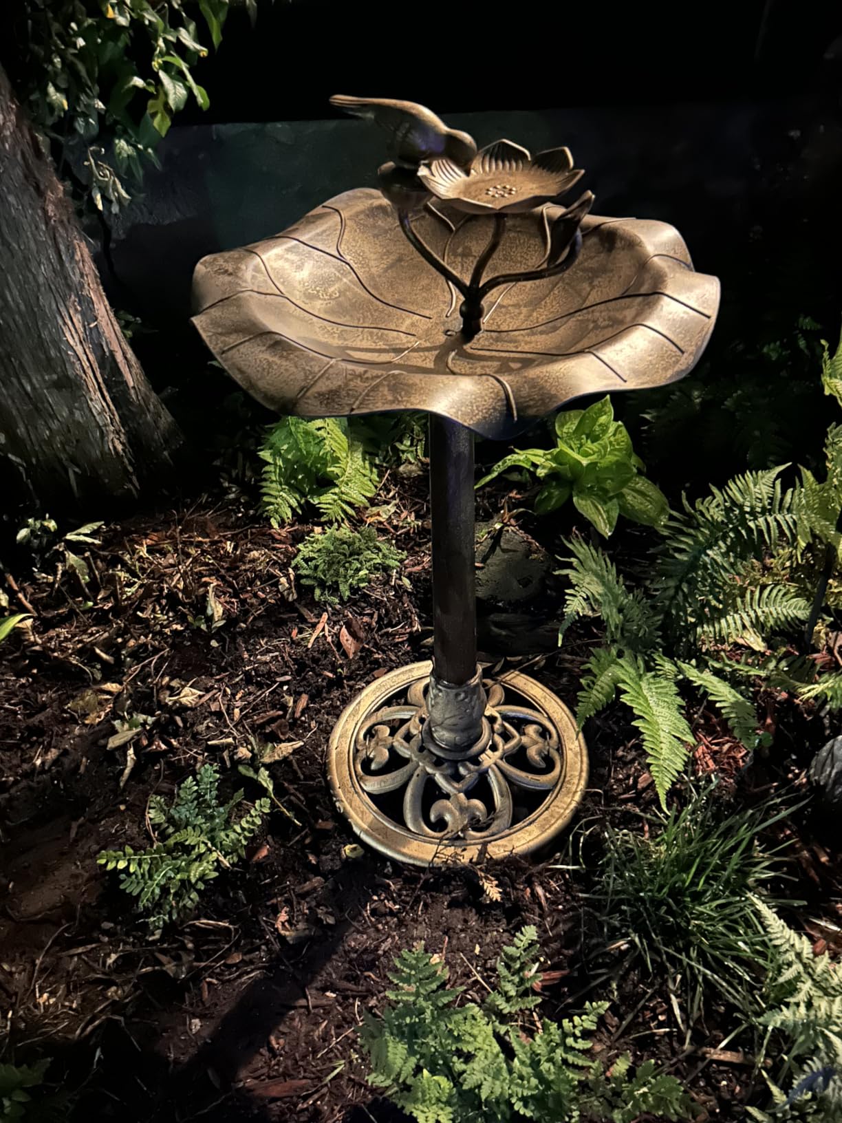 VINGLI Pedestal Bird Bath, Resin Birdbaths Weather Resistant, Bird Baths with Floral Accents & Vintage Finish, Garden Decor for Outdoor, Patio, Yard, Lawn (Green) customer photo 1