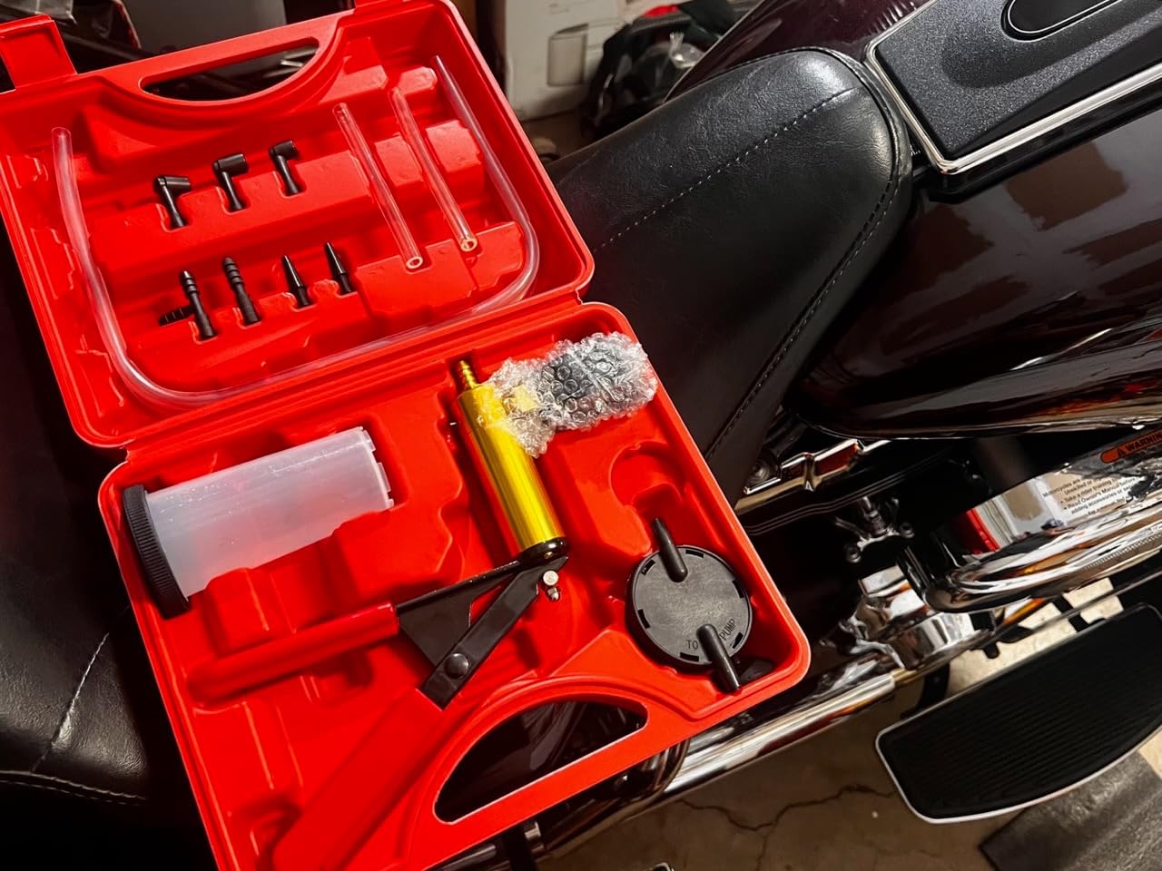 Yonligonju Brake Bleeder Kit with Hand Vacuum Pump with Gauge Adapters Automotive Brake Fluid Bleeding Set for Bike Car Truck (Blue) customer photo 2