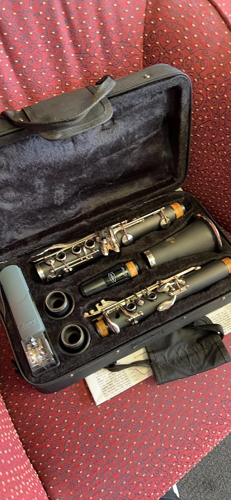 Bb Clarinet Kit for Beginners Students, 17-Key French System with 2 Barrels customer photo 2