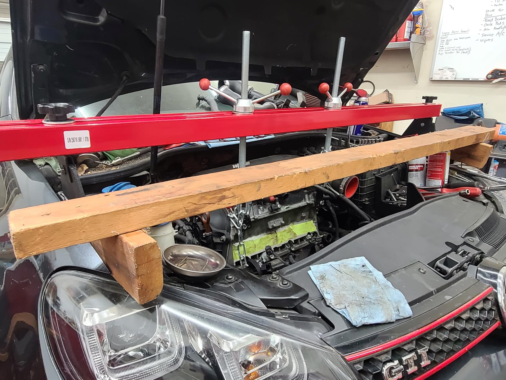 VEVOR Engine Support Bar 1100 Lbs Capacity Engine Transverse Bar Engine Hoist 2 Point Lift Holder Hoist Dual Hooks, Engine Hoist Keeps Engine Stable for Home Garages & Auto Repair Shop customer photo 2