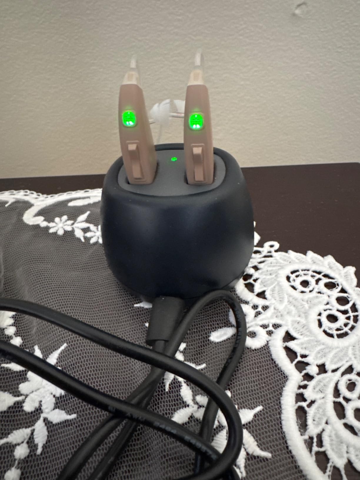 EarCentric EasyCharge Rechargeable Hearing Aids for Seniors and Adults, Pair with Desktop Charger and Portable Charging Case, Behind-the-Ear BTE OTC Hearing Aids with Noise Reduction, Beige customer photo 1