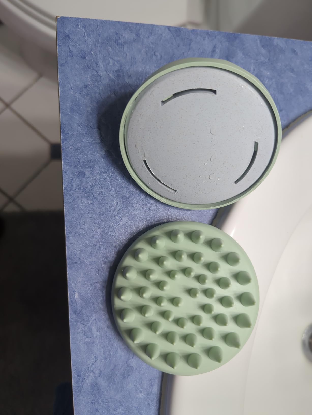 Sndyi Scalp Massager Shampoo Brush, Scalp Scrubber with Soft Silicone Bristles, Scalp Exfoliator for Dandruff Removal, Scalp Massager for Hair Growth, Wet Dry Hair Brush for Scalp Care, Green customer photo 1