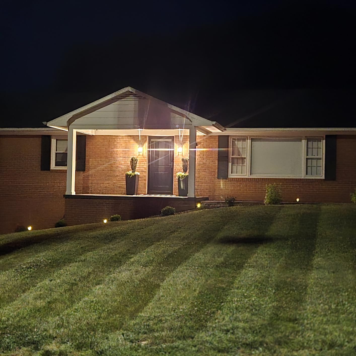 URAGO Super Bright Solar Lights Outdoor Waterproof-10 Pack, Dusk to Dawn Up to 12 Hrs Solar Powered Outdoor Pathway Garden Lights Auto On/Off, LED Landscape Lighting Decorative for Walkway Patio Yard customer photo 1