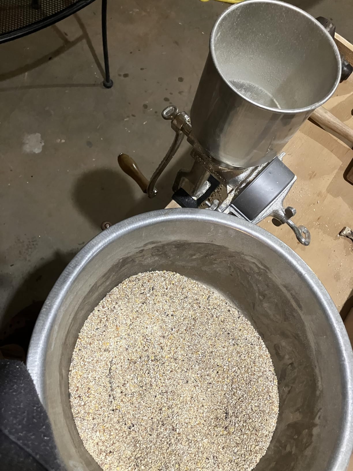 Corona Manual Grain Mill, Molino para Moler Maiz, Cast Iron Grinder customer photo 1