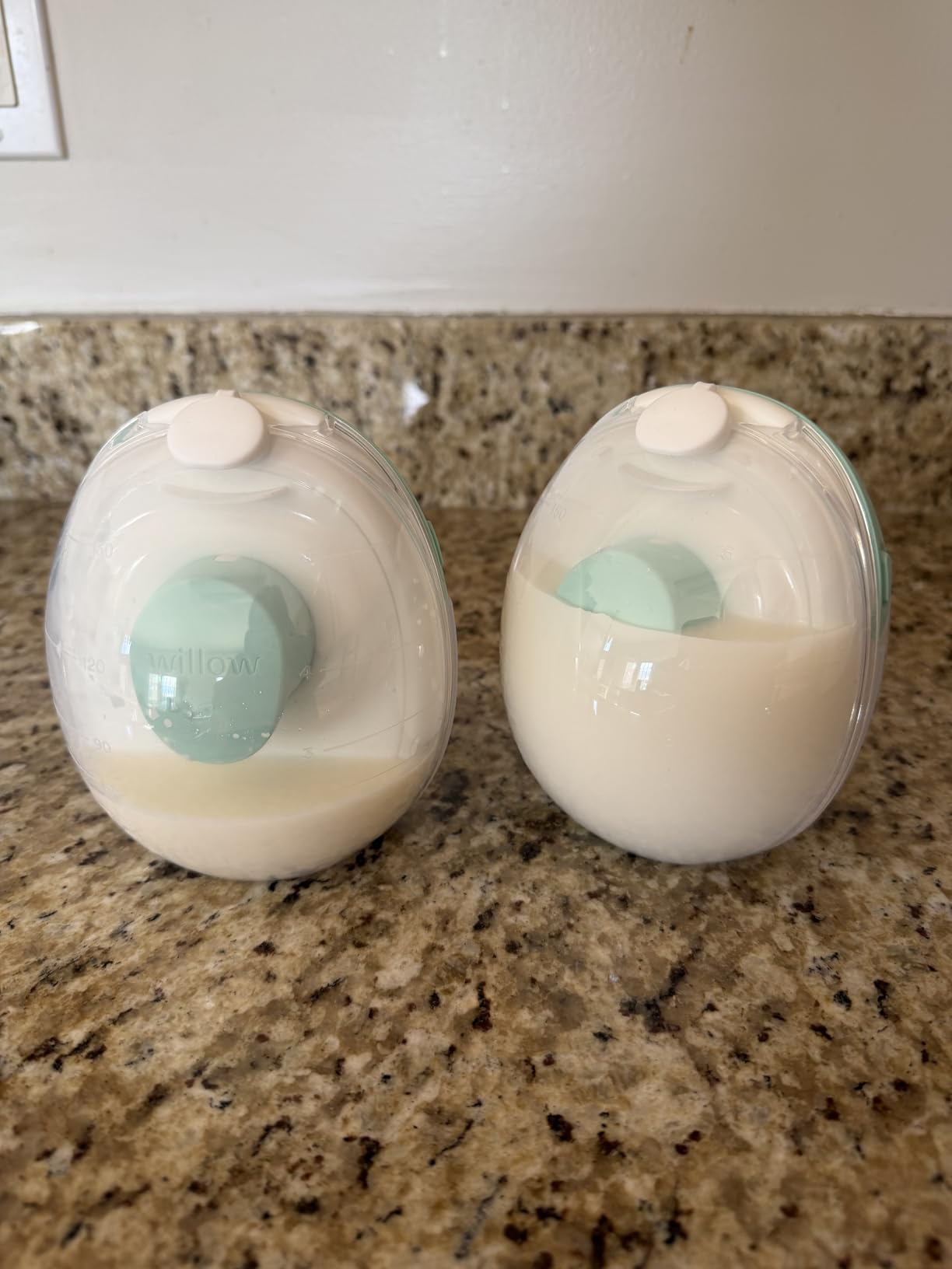 Willow Go Wearable Breast Pump, Hands Free Double Electric Breast Pump, Wireless In-Bra Design with 15 level Hospital Grade Suction, includes 24mm & 21mm Flanges & 5oz Reusable Containers, App enabled | Wireless in-bra design, 15 level hospital grade suction, includes 24mm & 21mm flanges, 5oz reusable containers, app enabled customer photo 1