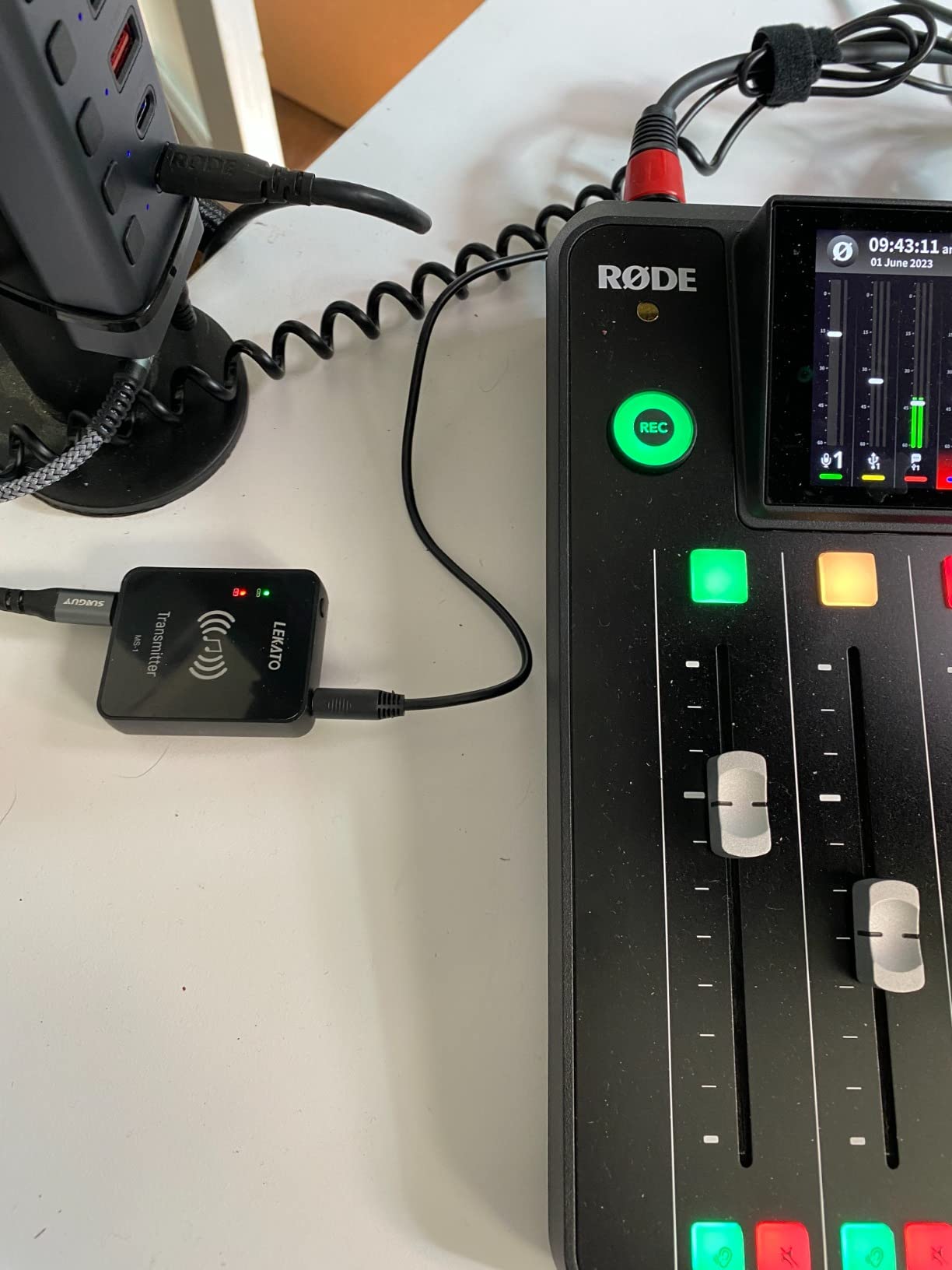 LEKATO Wireless in Ear Monitor System 2.4GHz, Stereo in-Ear Monitoring with Transmitter Receiver Clip-On, One to Many, Auto-Pairing, Wireless IEM for Band Rehearsal,Studio, Church,Small Gigs(MS-1) customer photo 1