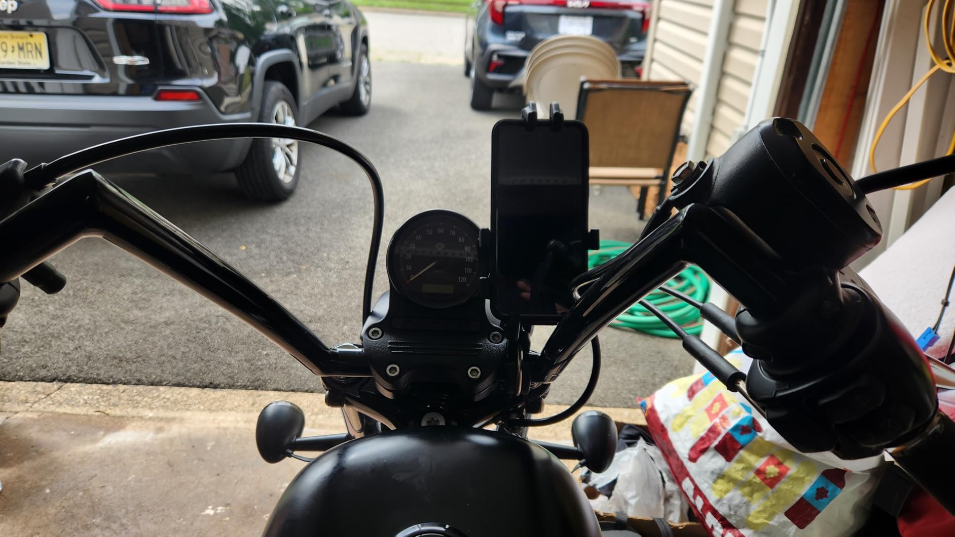 ROCKBROS Aluminum Motorcycle Bike Phone Mount with Vibration Dampener customer photo 1