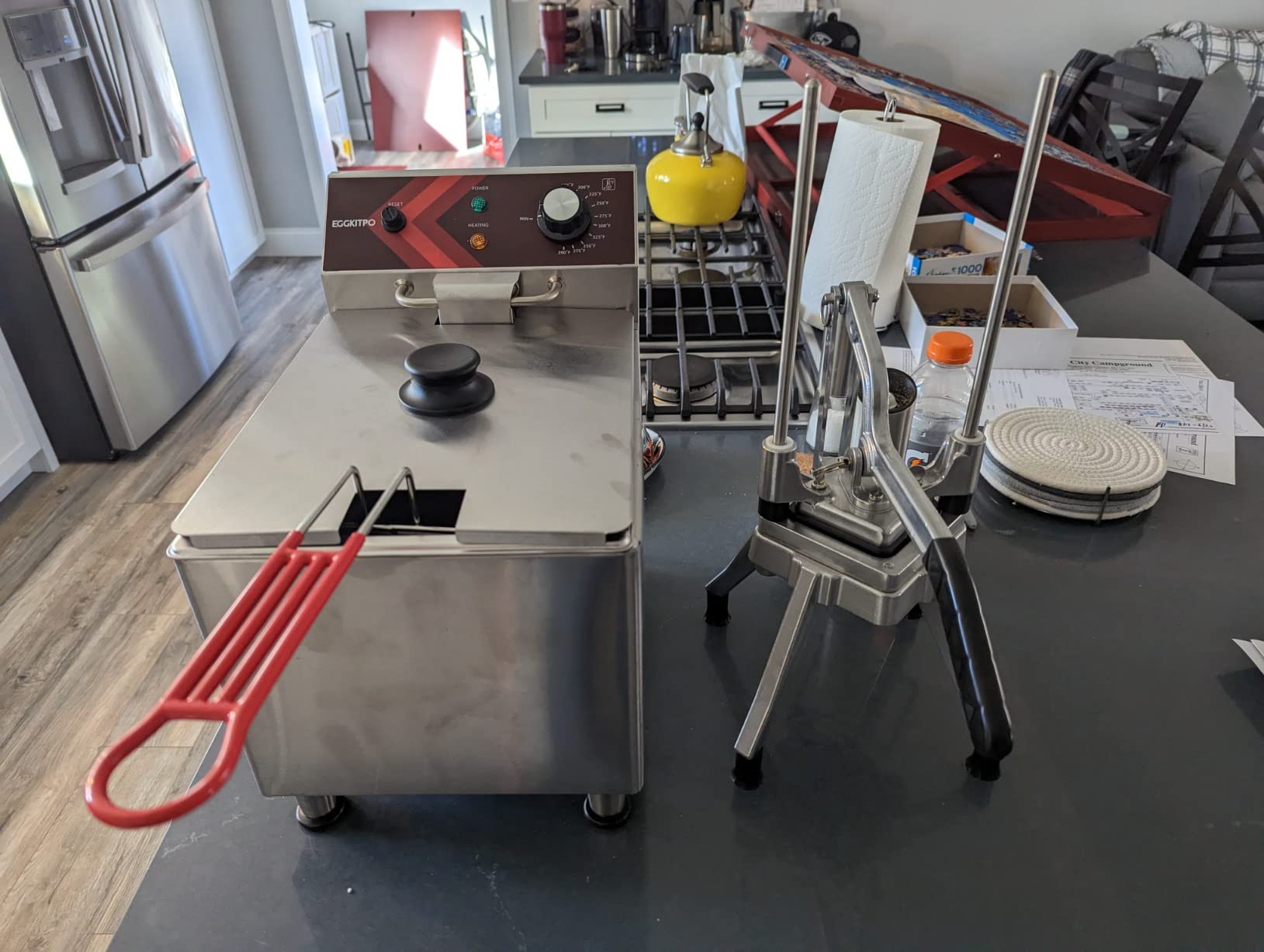 EGGKITPO Deep fryers Commercial Deep Fryer 12L x 2 Large Dual Tank Electric Countertop Fryer for Restaurant with 2 Frying Baskets and Lids, 1800W x 2, 120V customer photo 2
