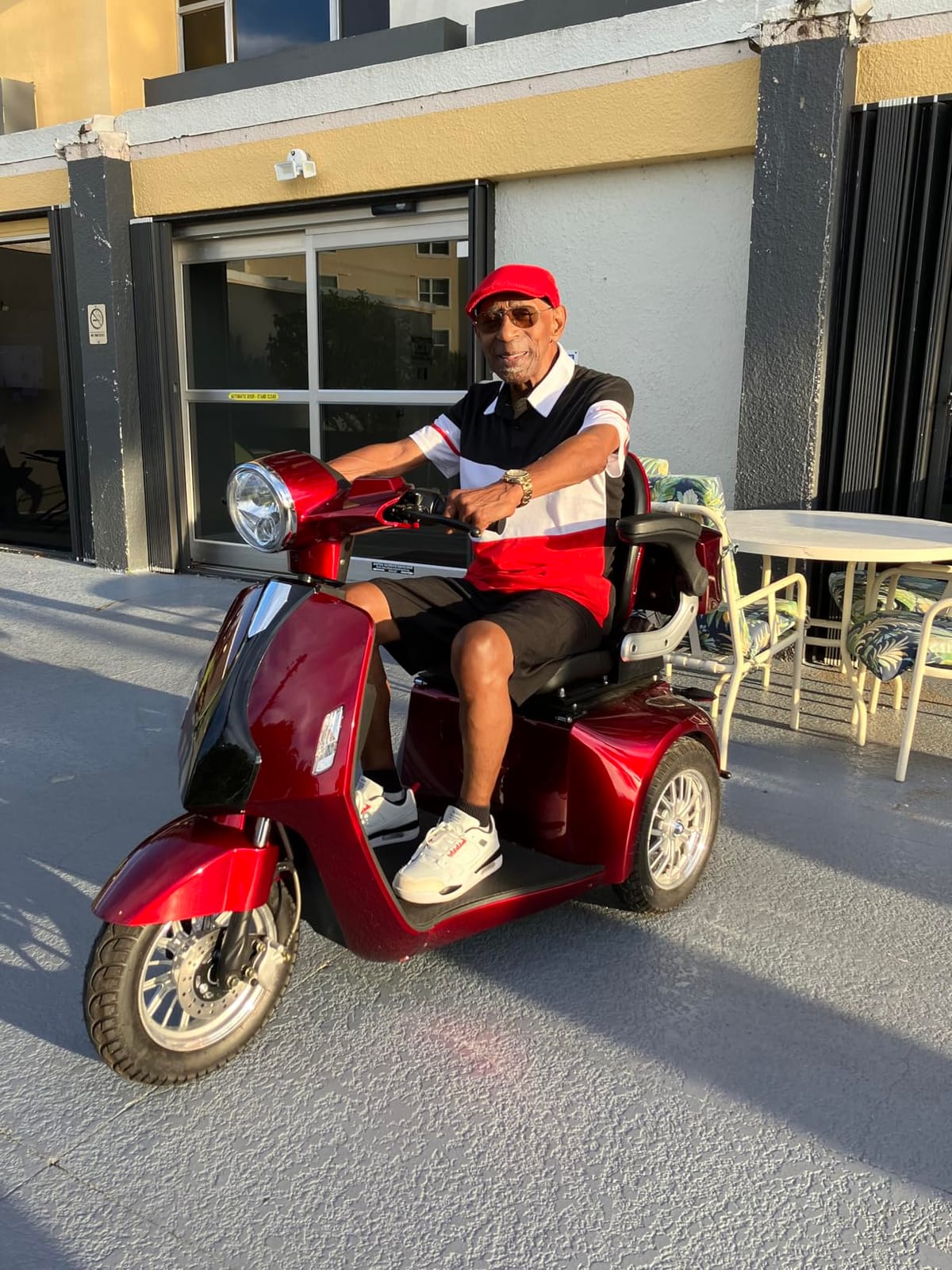 Heavy Duty 3 Wheel Mobility Scooters for Seniors & Adults 500lbs Capacity - Electric Powered Wheelchair Device - 800W All Terrain Fast Mobility Scooter for Outdoor w/Long Range Battery Romote Key customer photo 2