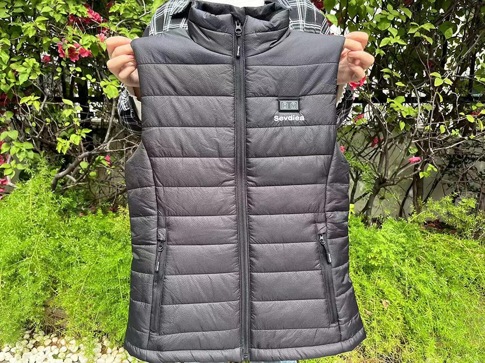 Heated Vest for Women with 16000mAh 7.4V Battery Pack Included,Warming Women's Heated Vest Electric Rechargeable customer photo 1