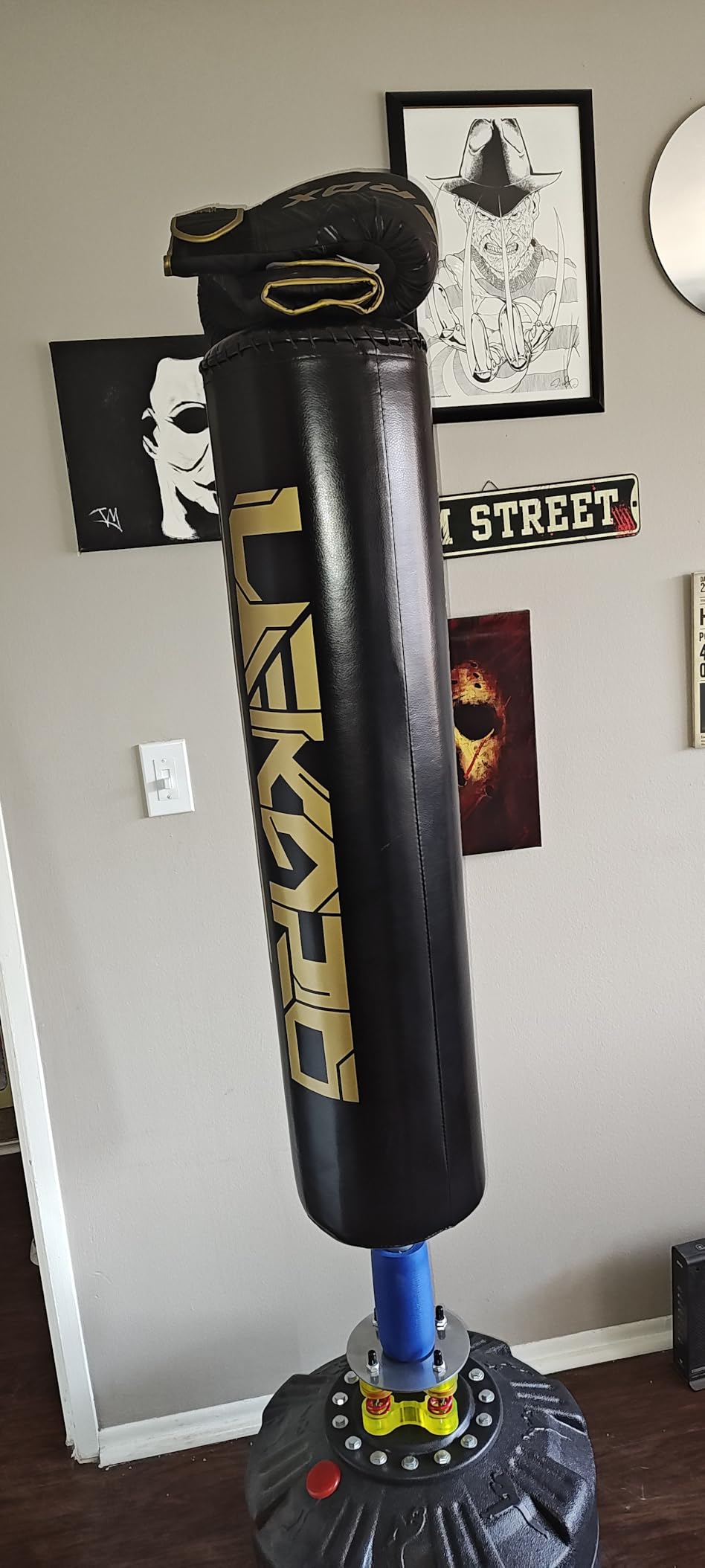 LEKÄRO Freestanding Punching Bag with Boxing Gloves, Heavy Boxing Bag with Stand for Adult Kids, Standing Kickboxing Bag customer photo 1