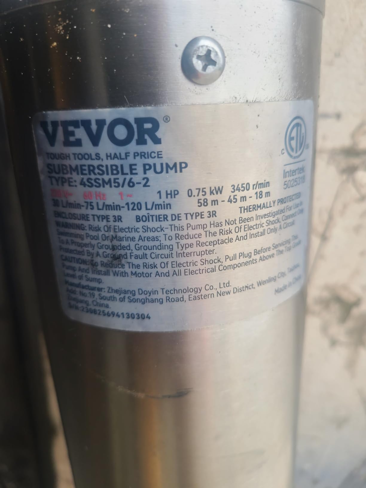 VEVOR Deep Well Submersible Pump 1 HP 230V/60Hz 37 GPM Flow 207 ft Head | for Industrial Irrigation & Home Use, 4