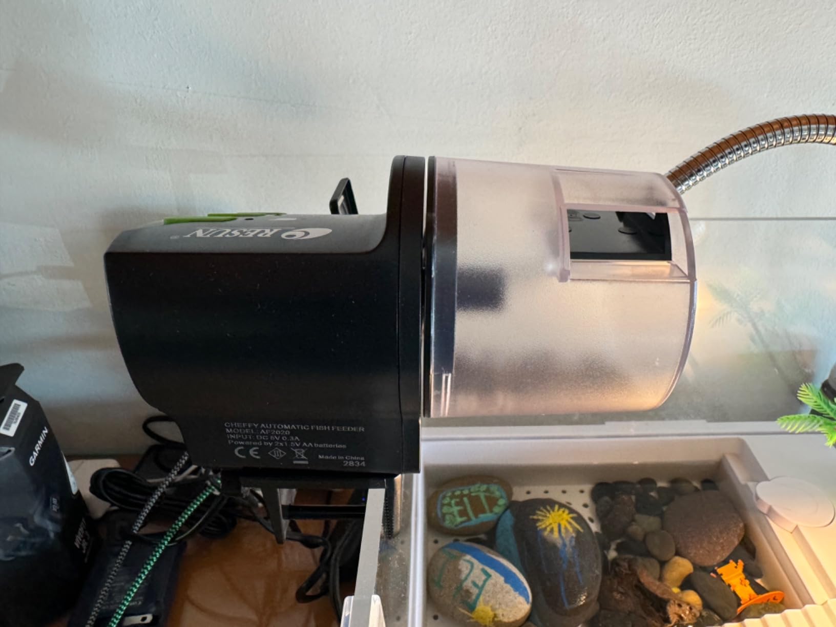 Ycozy Automatic Fish Feeder for Aquarium Auto Food Dispenser with Timer for Small Tank, Aquariums - Battery/Plug-in Powered Feeders for Goldfish/Koi/Turtle, Resun AF2020 customer photo 2