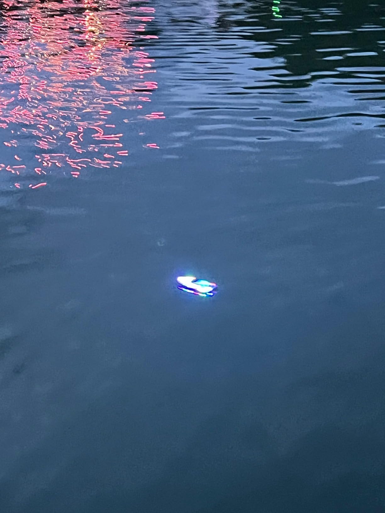 Akargol RC Boat with LED - Remote Control Boat for Pools and Lakes 2.4 GHZ RC Boats with 2 Rechargeable Battery Whole Body Waterproof, Low Battery Alarm, Water Play Toy Gift for Boys&Girls customer photo 1