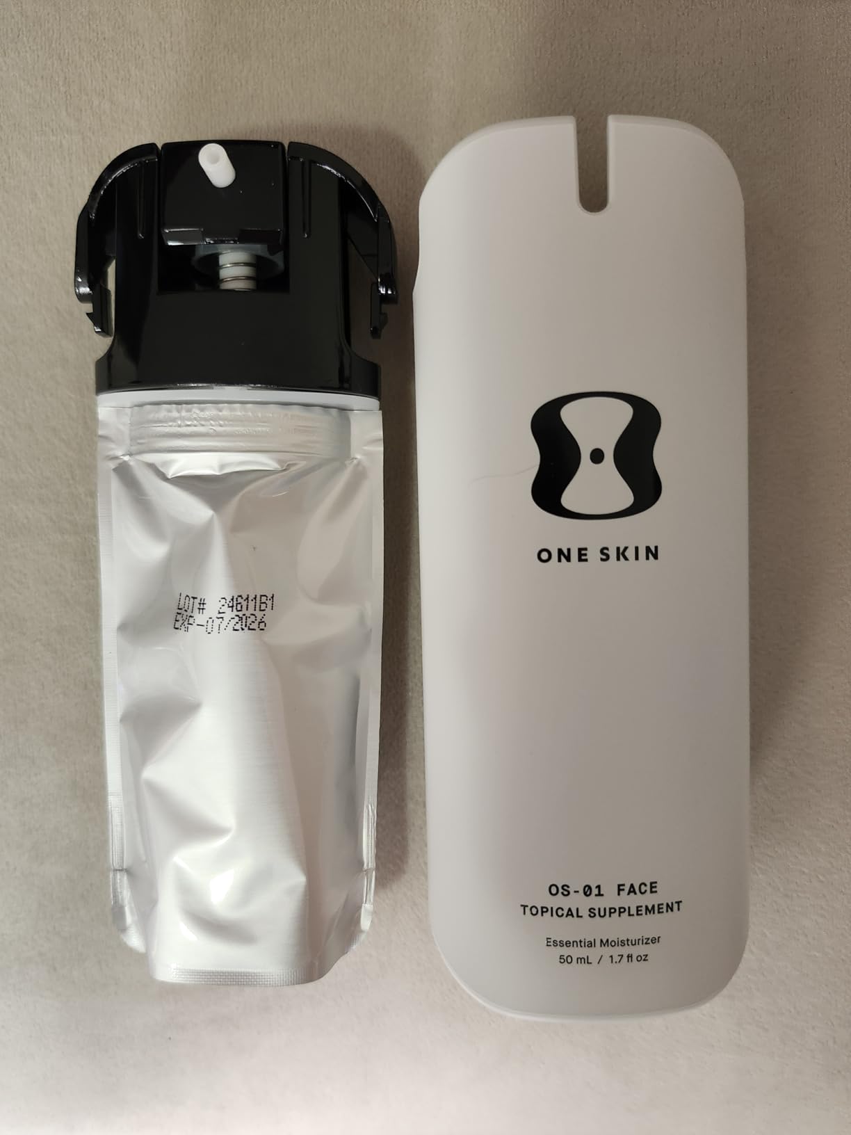 oneskin OS-01 FACE Peptide Moisturizer, Skin Longevity Cream customer photo 1