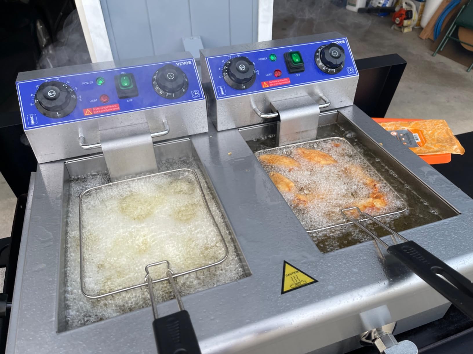 VEVOR Commercial Deep Fryer, Dual Tank 3000W Electric Countertop Fryer with Basket, 2 x 11.6Qt/11L Double Stainless Steel Oil Fryer with Drain, Time & Temp Control, for Kitchen Restaurant Use | For Kitchen Restaurant Use, 2 x 11.6Qt/11L Large Capacity, Stainless Steel, Double Basket, with Drain, Time & Temp Control customer photo 1