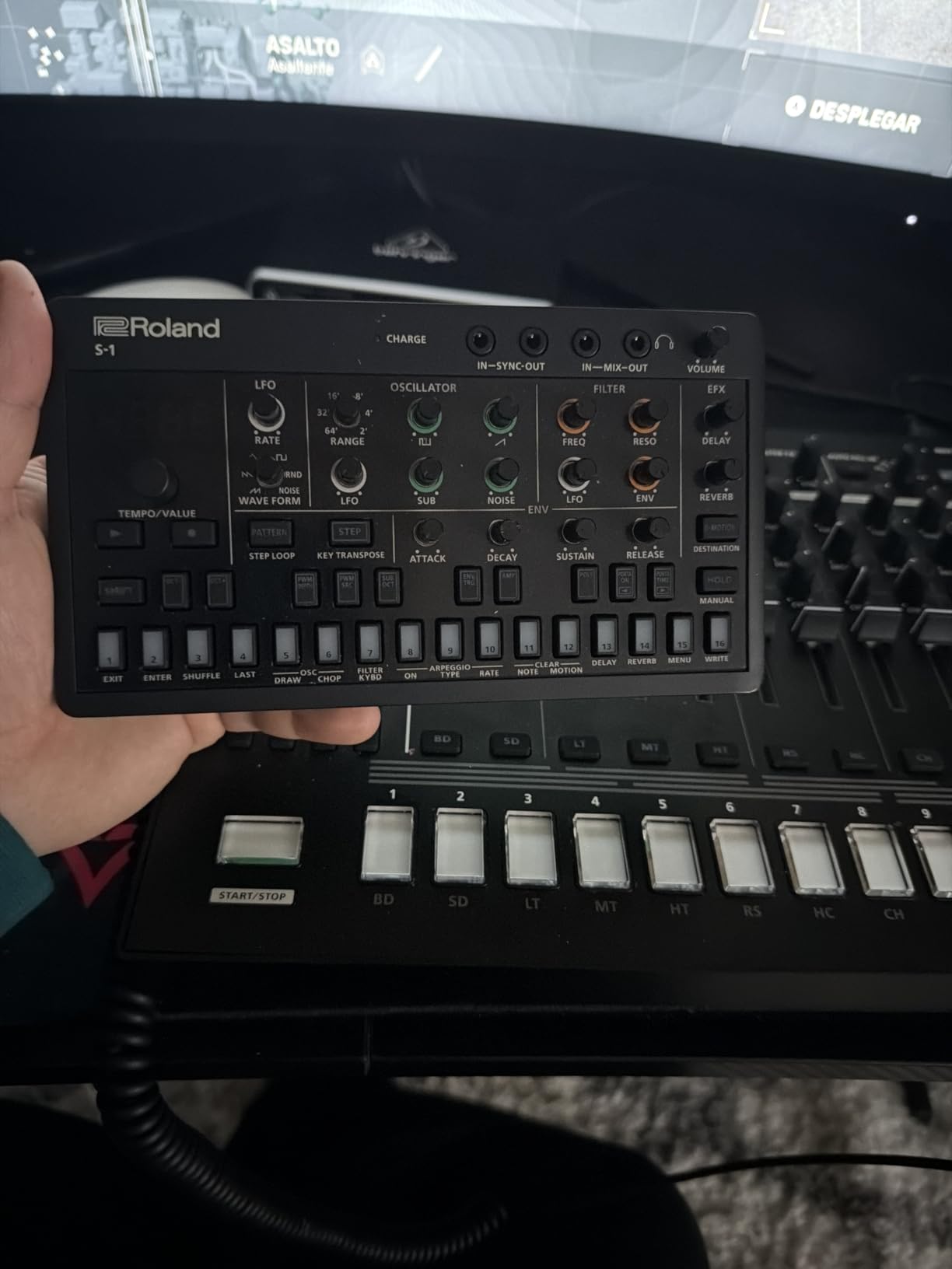 Roland AIRA Compact S-1 Tweak Synth | Ultra-Portable Micro Polysynth with Advanced Tools | D-Motion Sound Control | Ultra-Portable Micro Polysynth. Advanced Tools customer photo 1