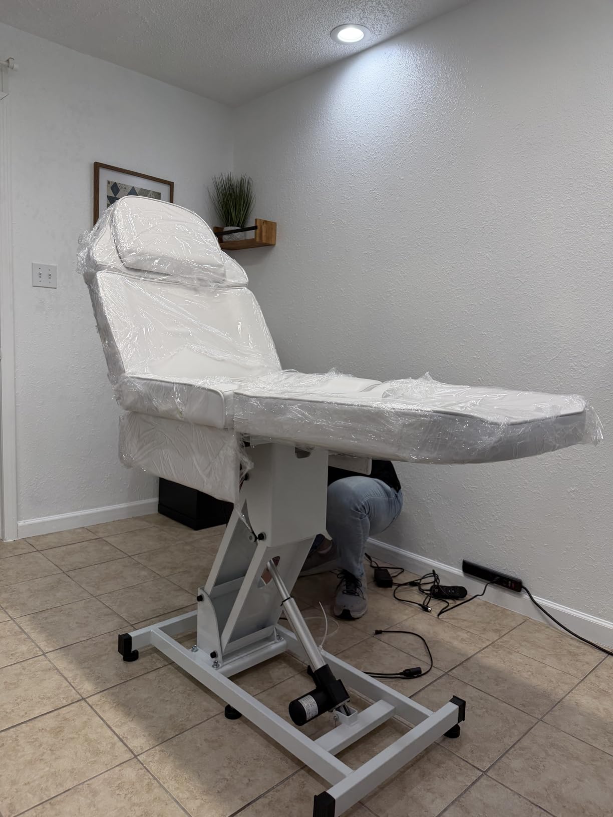 BarberPub 3-Motor Electric Tattoo Chair Salon Massage Facial Bed White 2751 customer photo 2