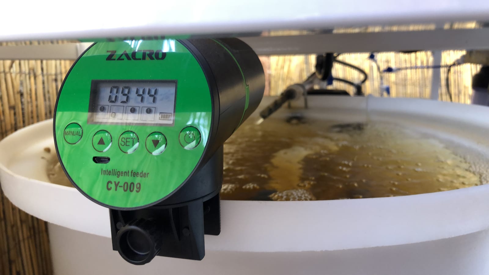 Automatic Fish Feeder for Aquarium Easy Setup & 4 Timers Black customer photo 2