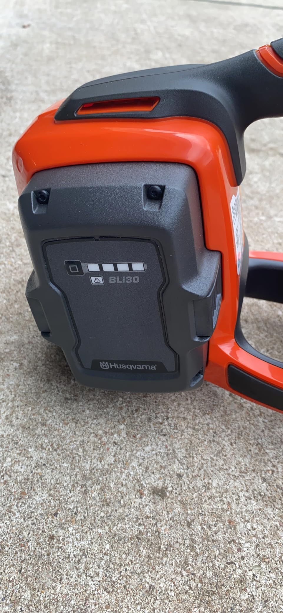 Husqvarna Leaf Blaster 350iB Leaf Blower Cordless, with Battery and Charger customer photo 1