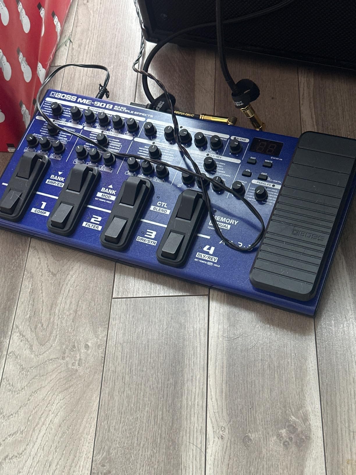 BOSS ME-90 Guitar Multi-Effects | All-In-One Guitar Processor | 11 Onboard AIRD Amp Models | 60 Effects derived from the GT-1000 | 8 Multi-Function Footswitches & Redesigned Expression Pedal customer photo 1