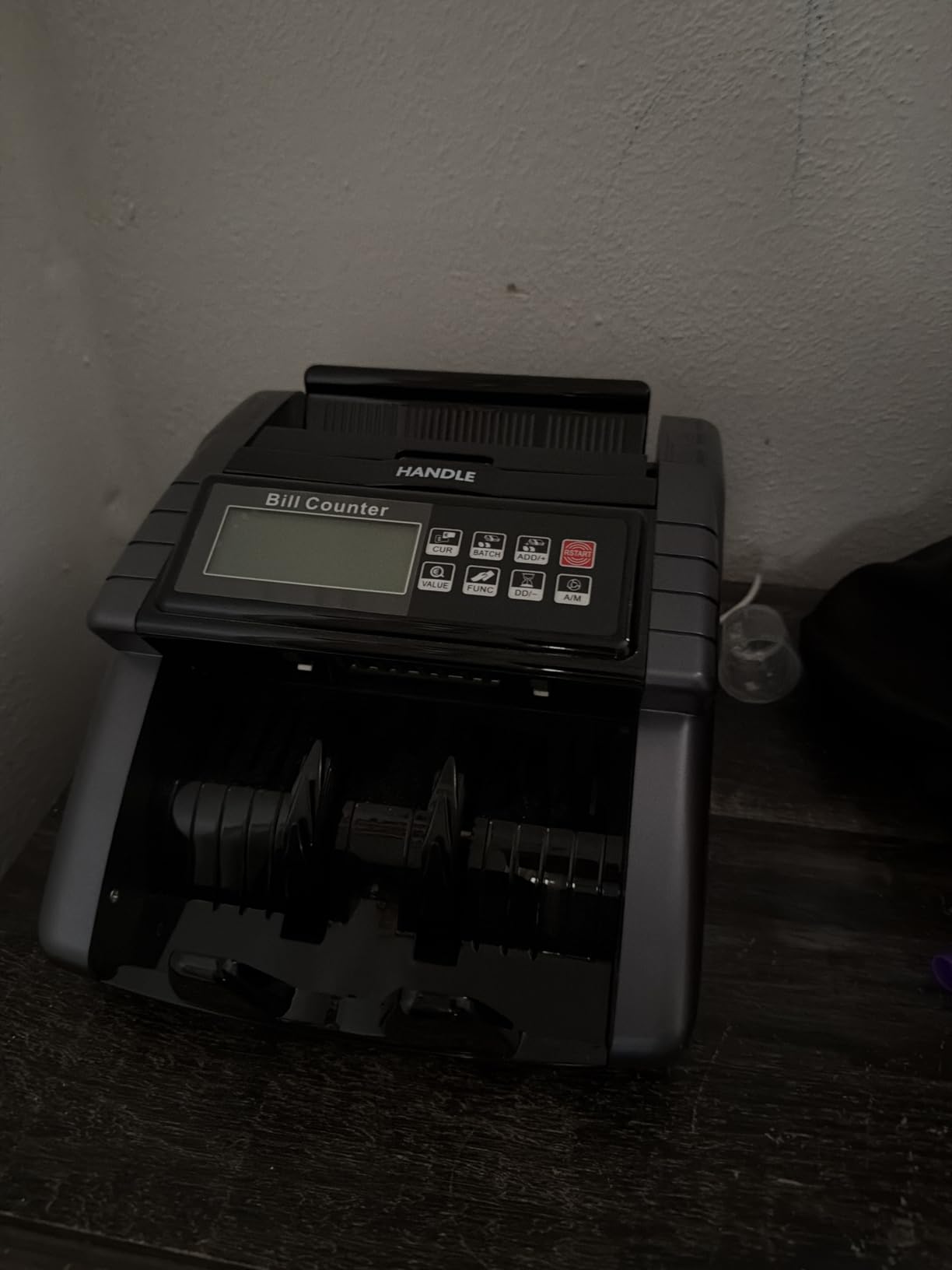 LOLARAN AL1000 Money Counter Machine with Value Counting for USD & EUR, UV/MG/IR/DD/DBL/HLF/CHN Counterfeit Detection, LCD Display, Count/ADD/Batch/AUTO/Manual Modes, 1,300 Notes/Min customer photo 2